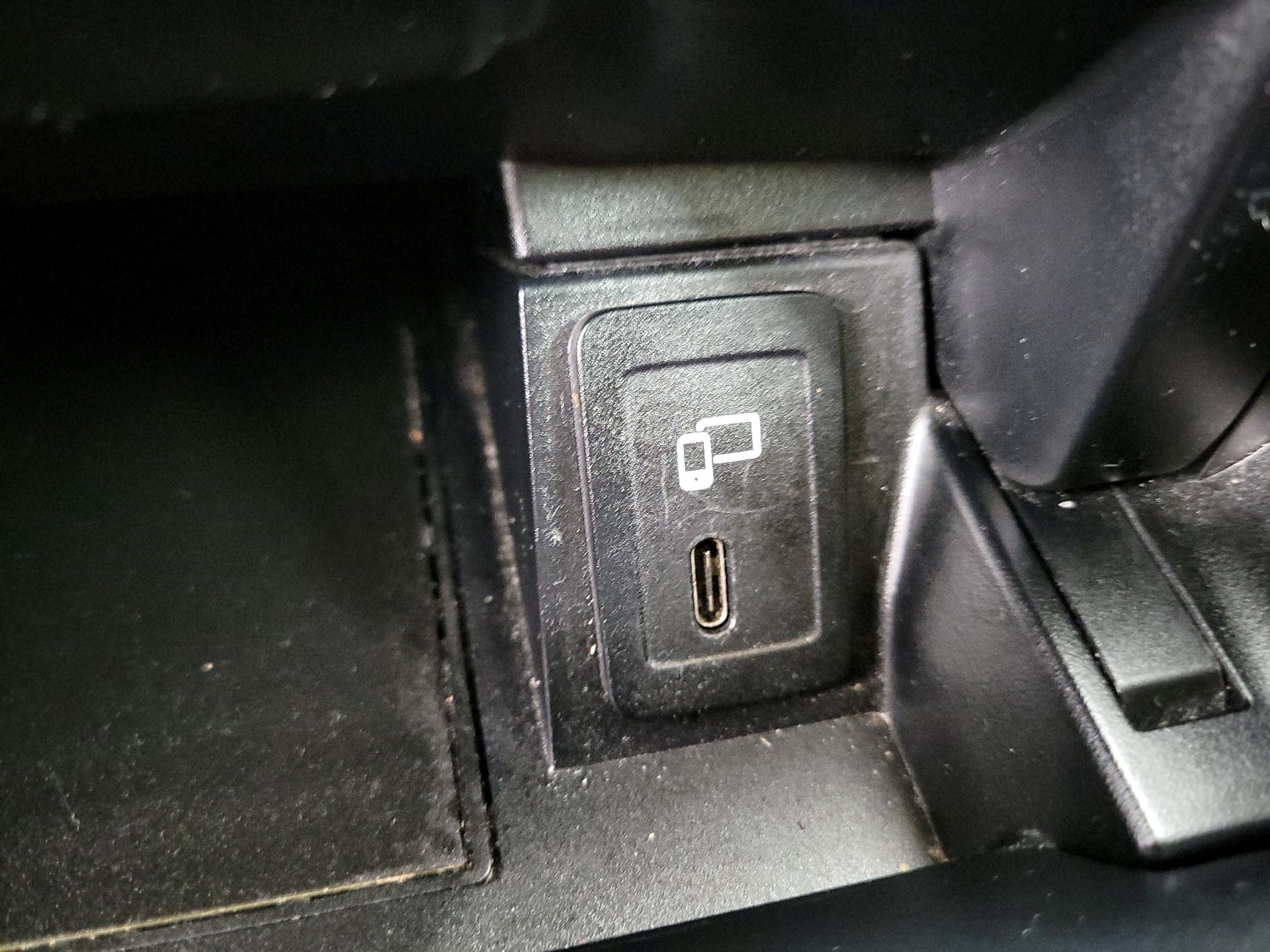 Thumbnail: 2021 Mercedes-Benz GLC - 19