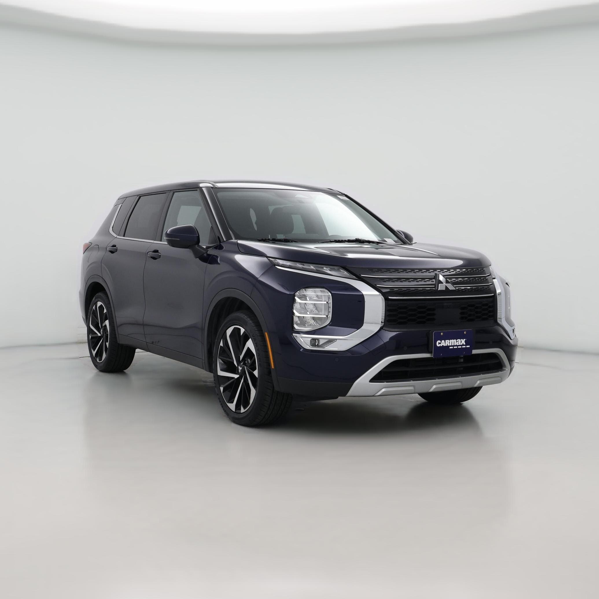 Thumbnail: 2023 Mitsubishi Outlander - 1