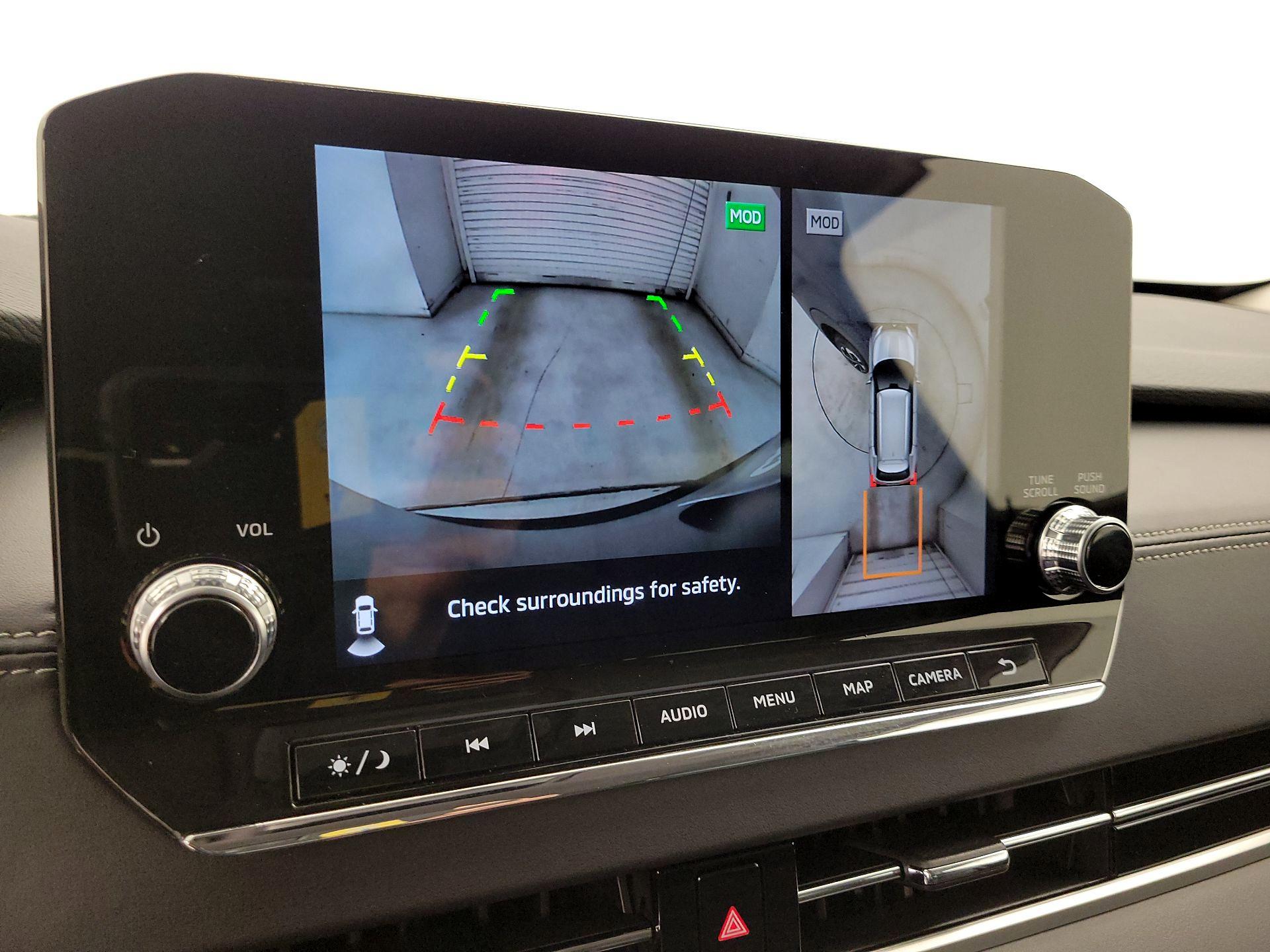 Thumbnail: 2023 Mitsubishi Outlander - 15