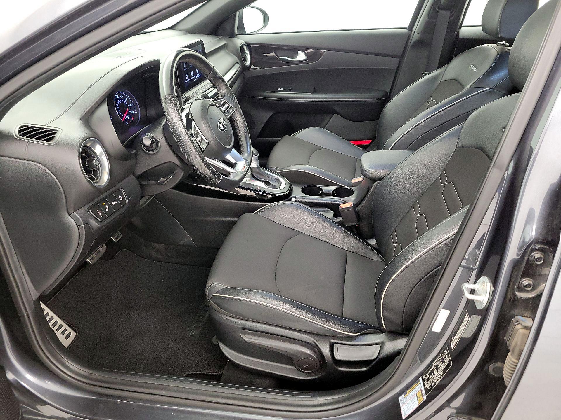 Thumbnail: 2020 Kia Forte - 11