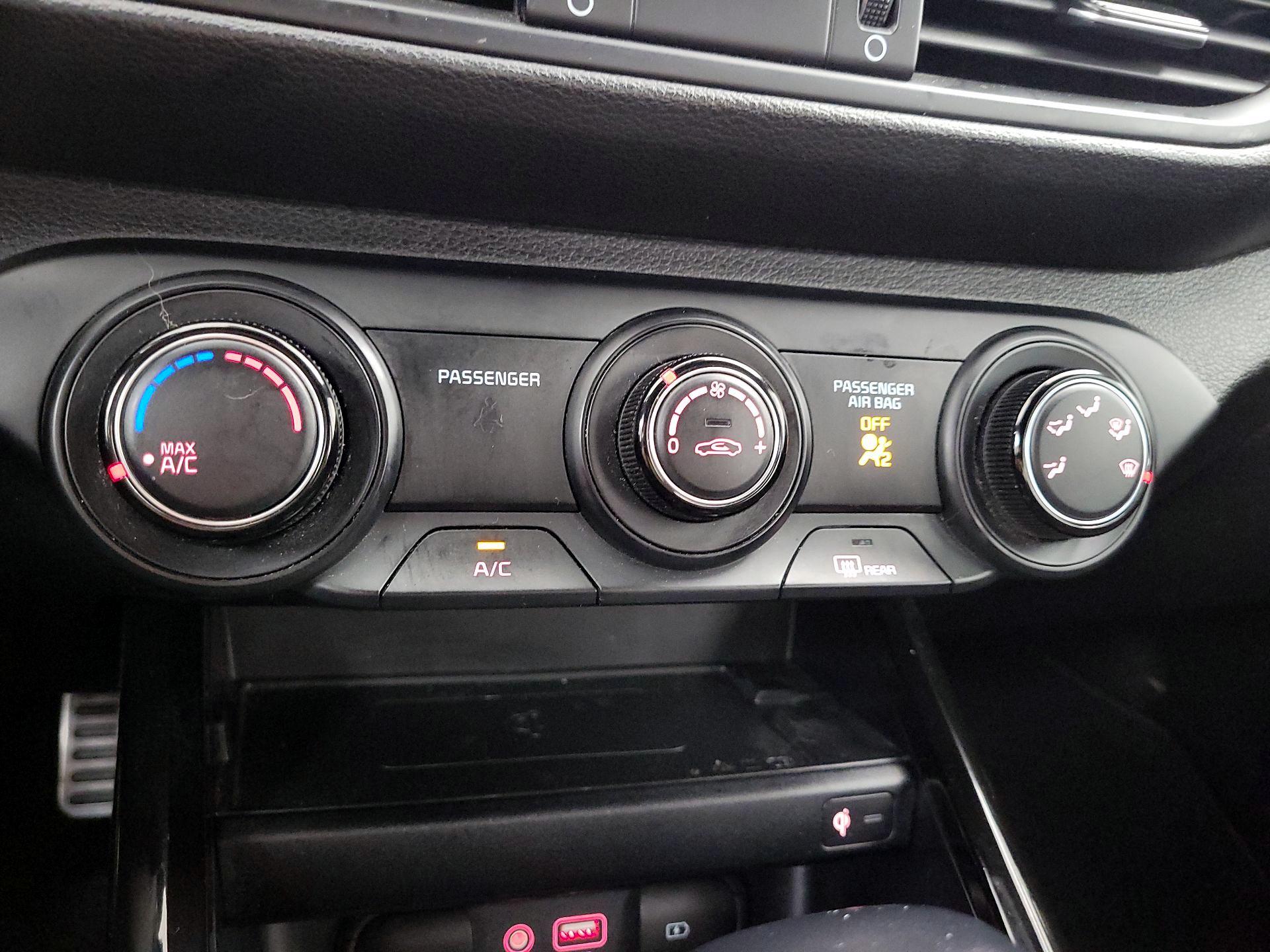 Thumbnail: 2020 Kia Forte - 16