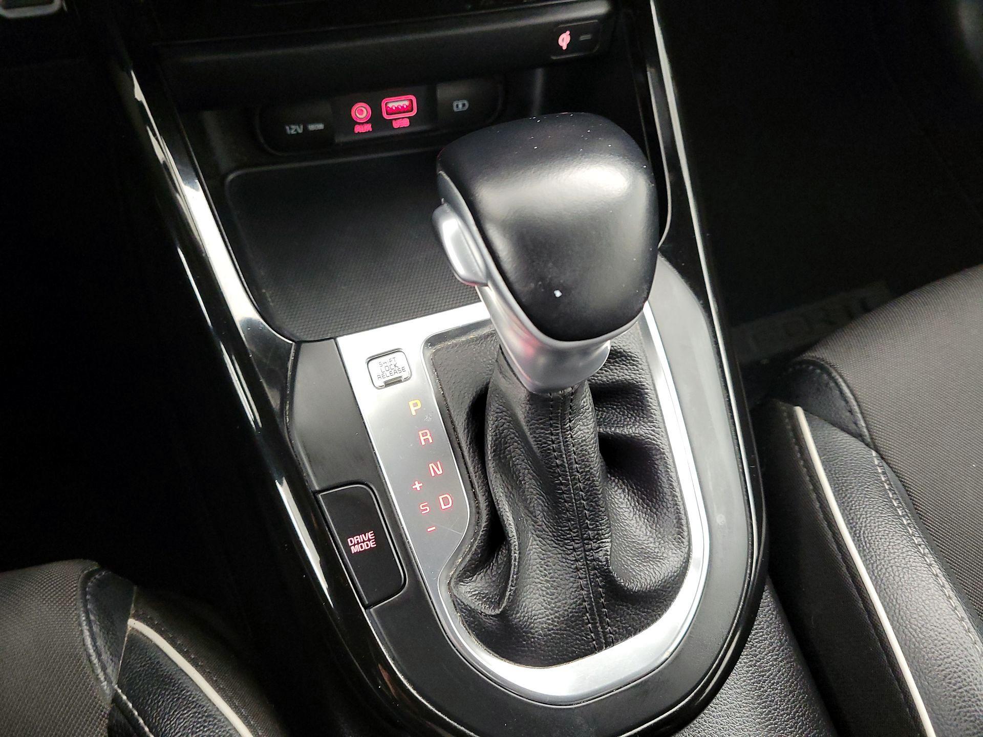 Thumbnail: 2020 Kia Forte - 17