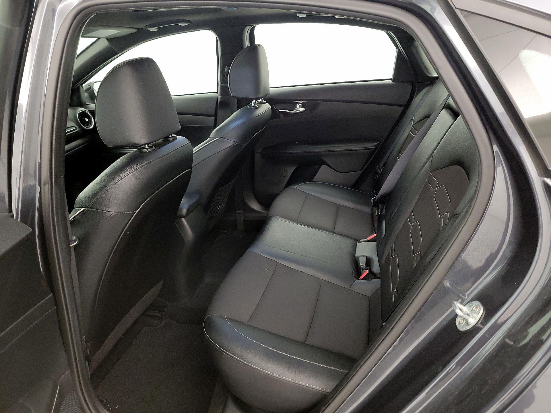 Thumbnail: 2020 Kia Forte - 20