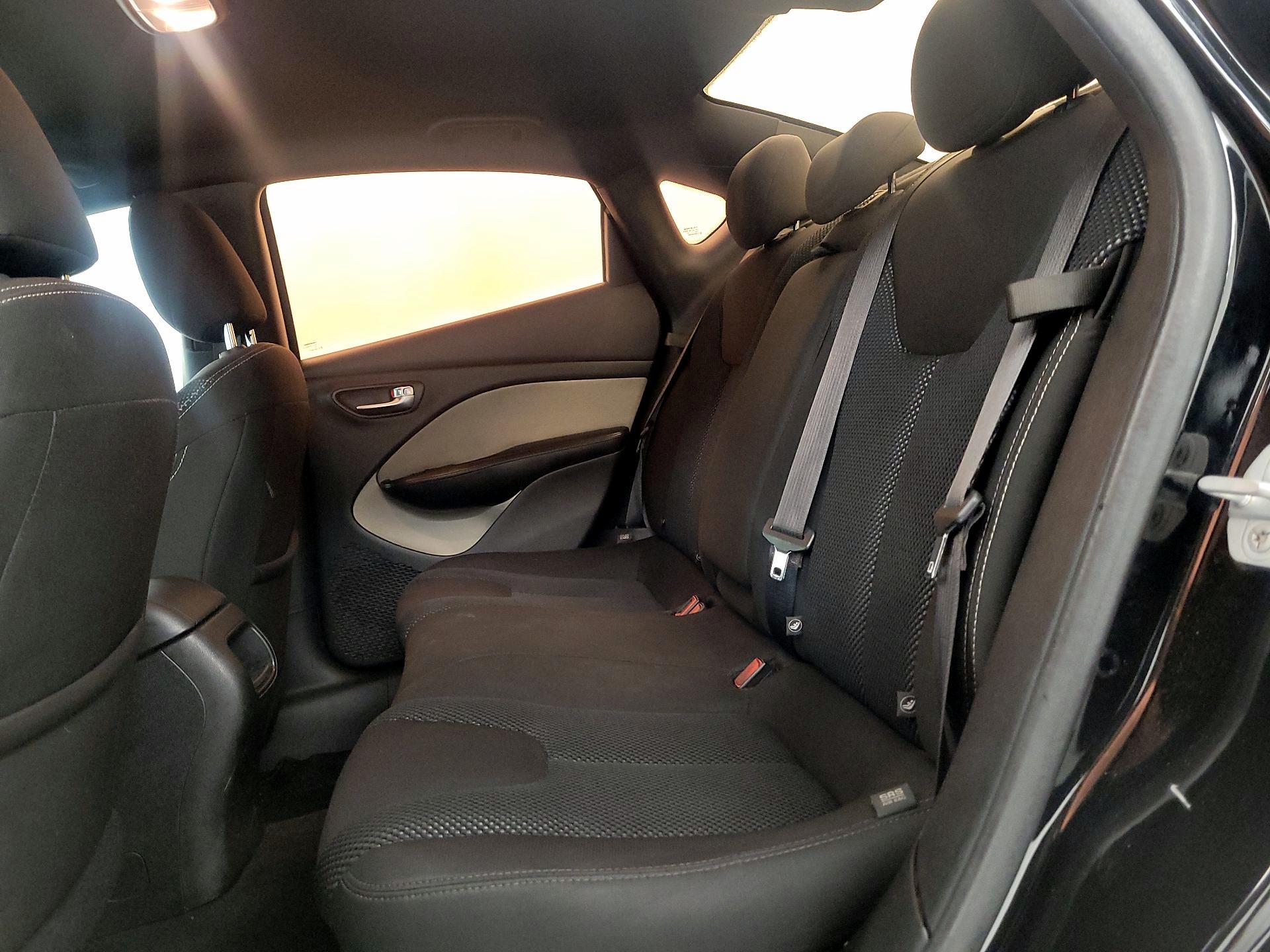 Thumbnail: 2015 Dodge Dart - 19