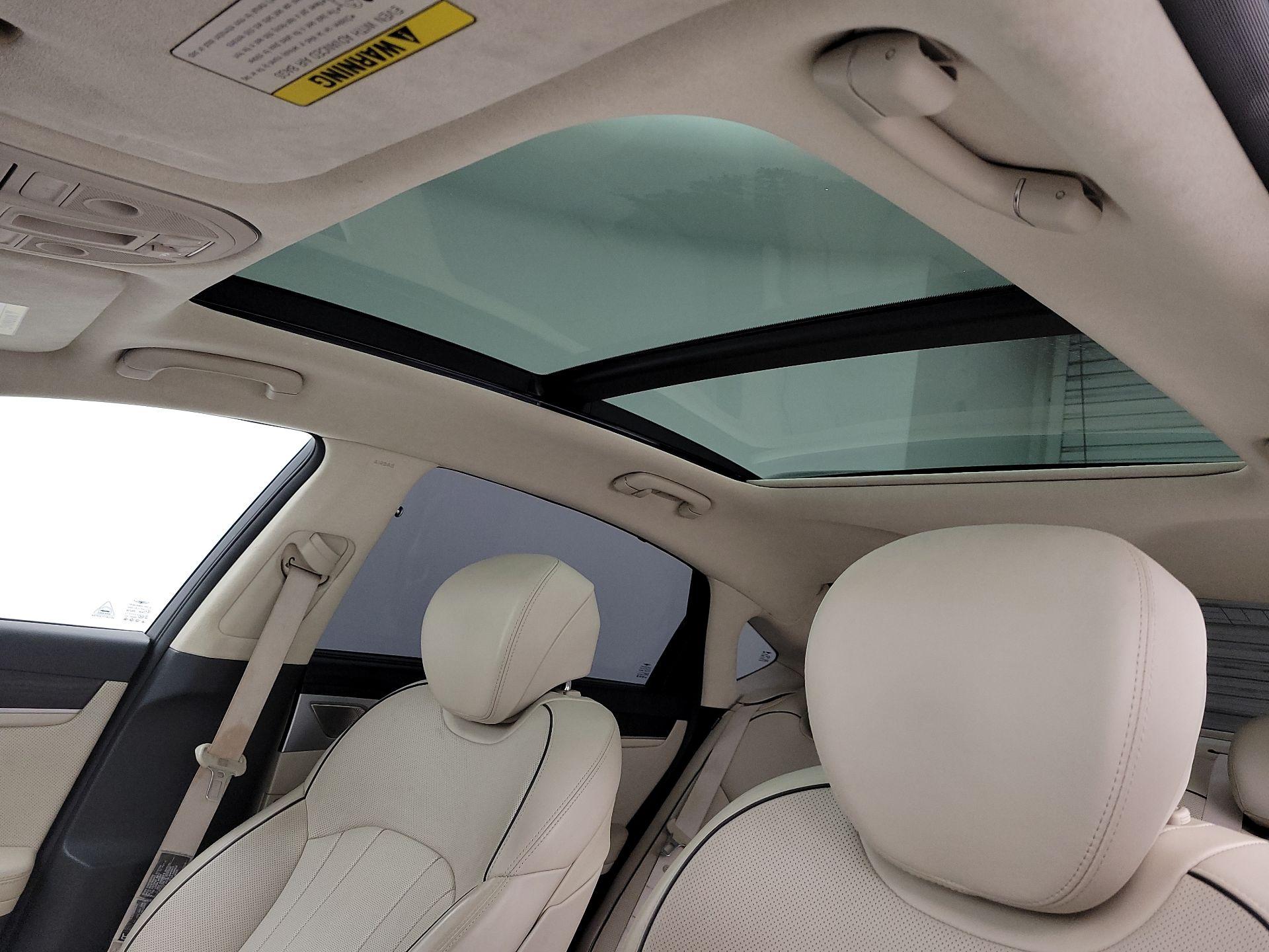 Thumbnail: 2018 Genesis G80 - 20