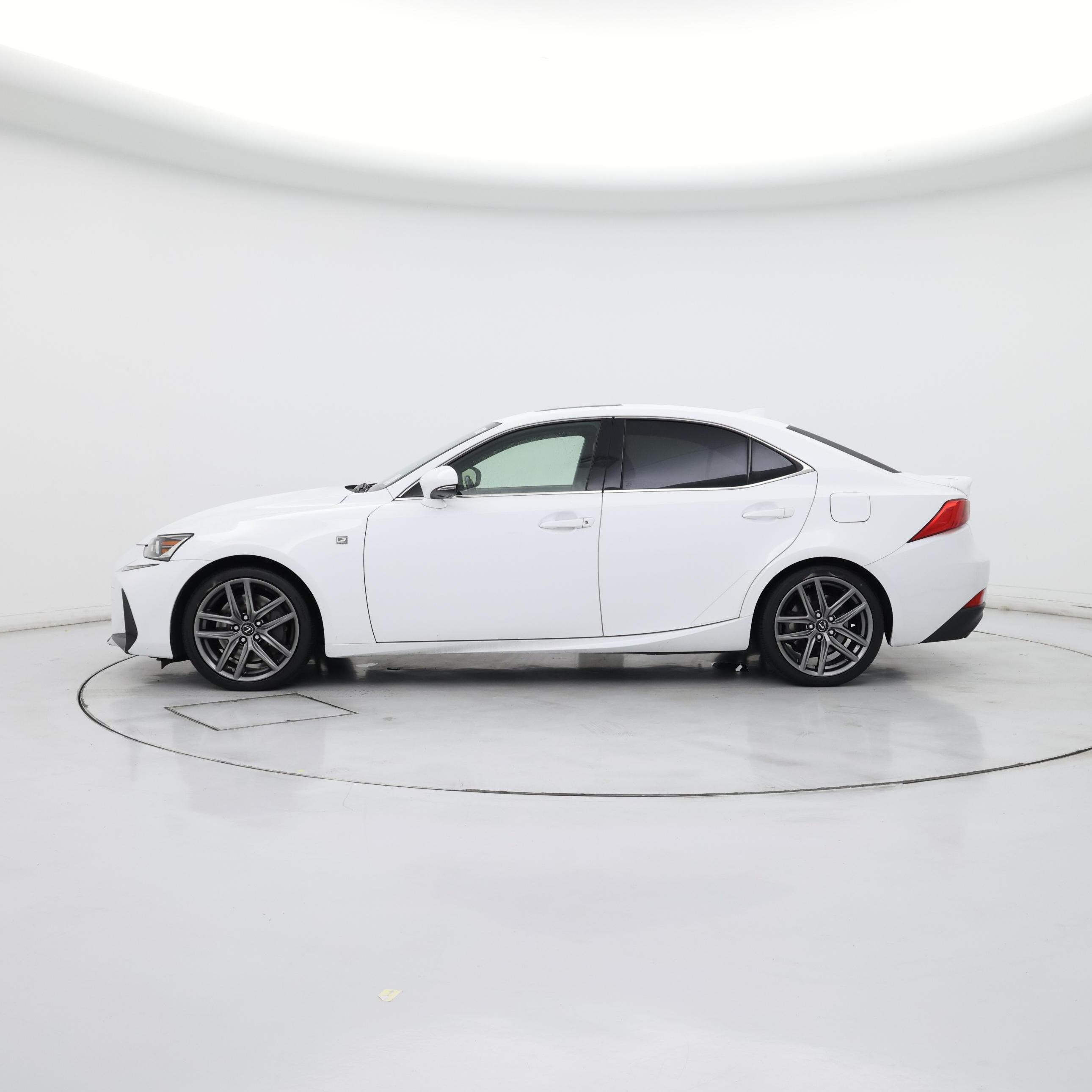 Thumbnail: 2017 Lexus IS - 3