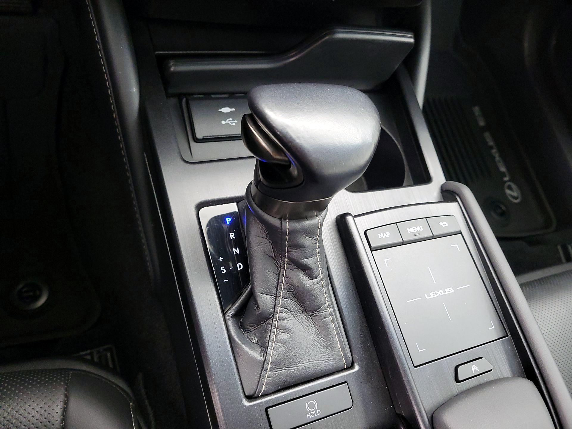 Thumbnail: 2021 Lexus ES - 18