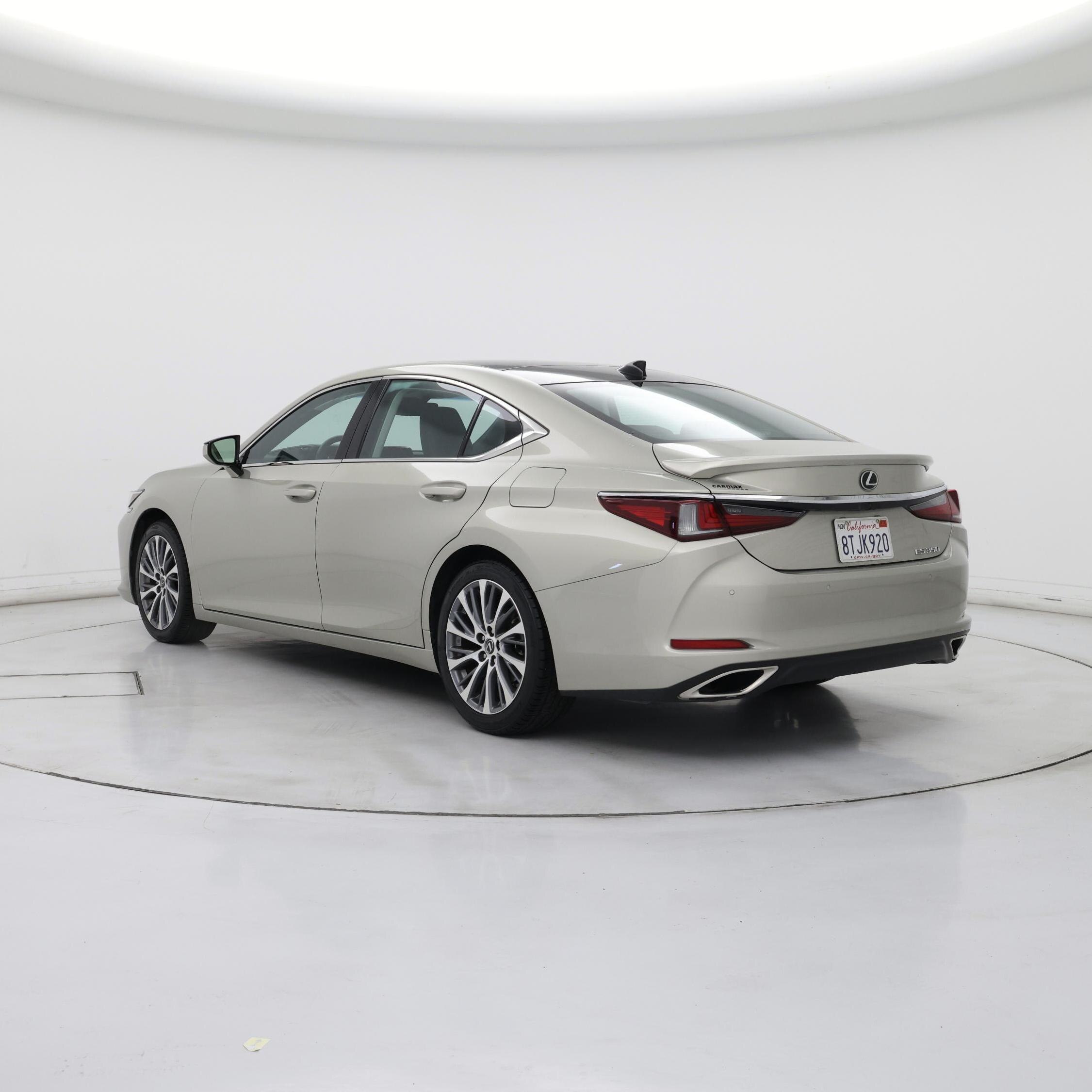 Thumbnail: 2021 Lexus ES - 2