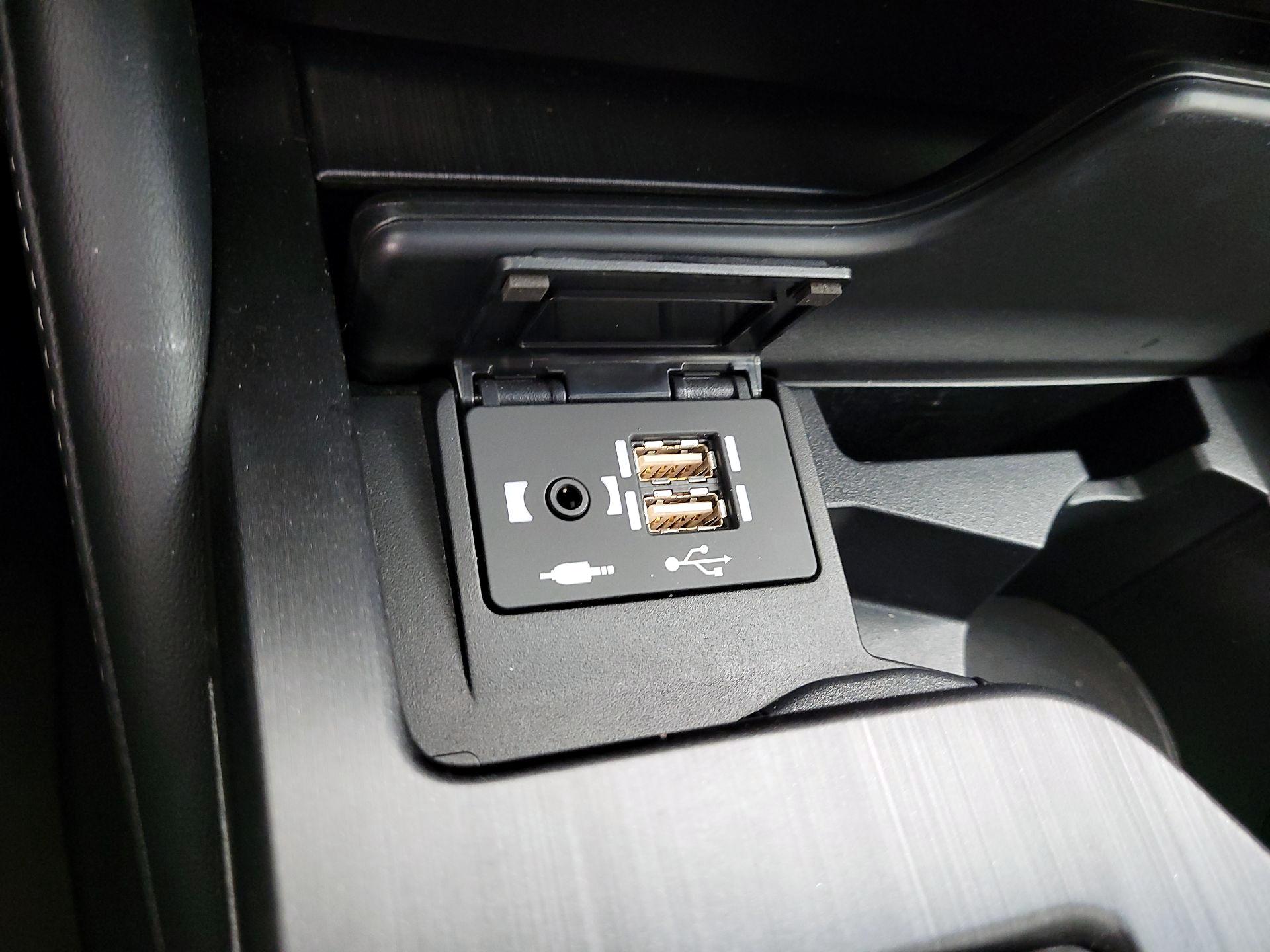 Thumbnail: 2021 Lexus ES - 19