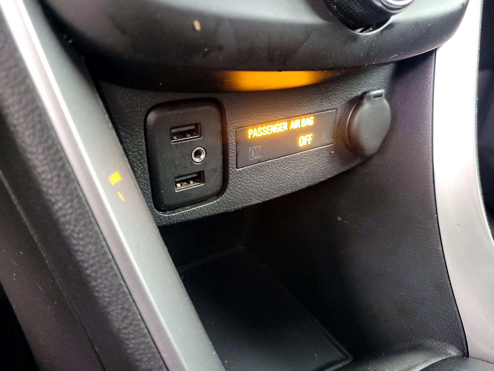 Thumbnail: 2021 Chevrolet Trax - 18