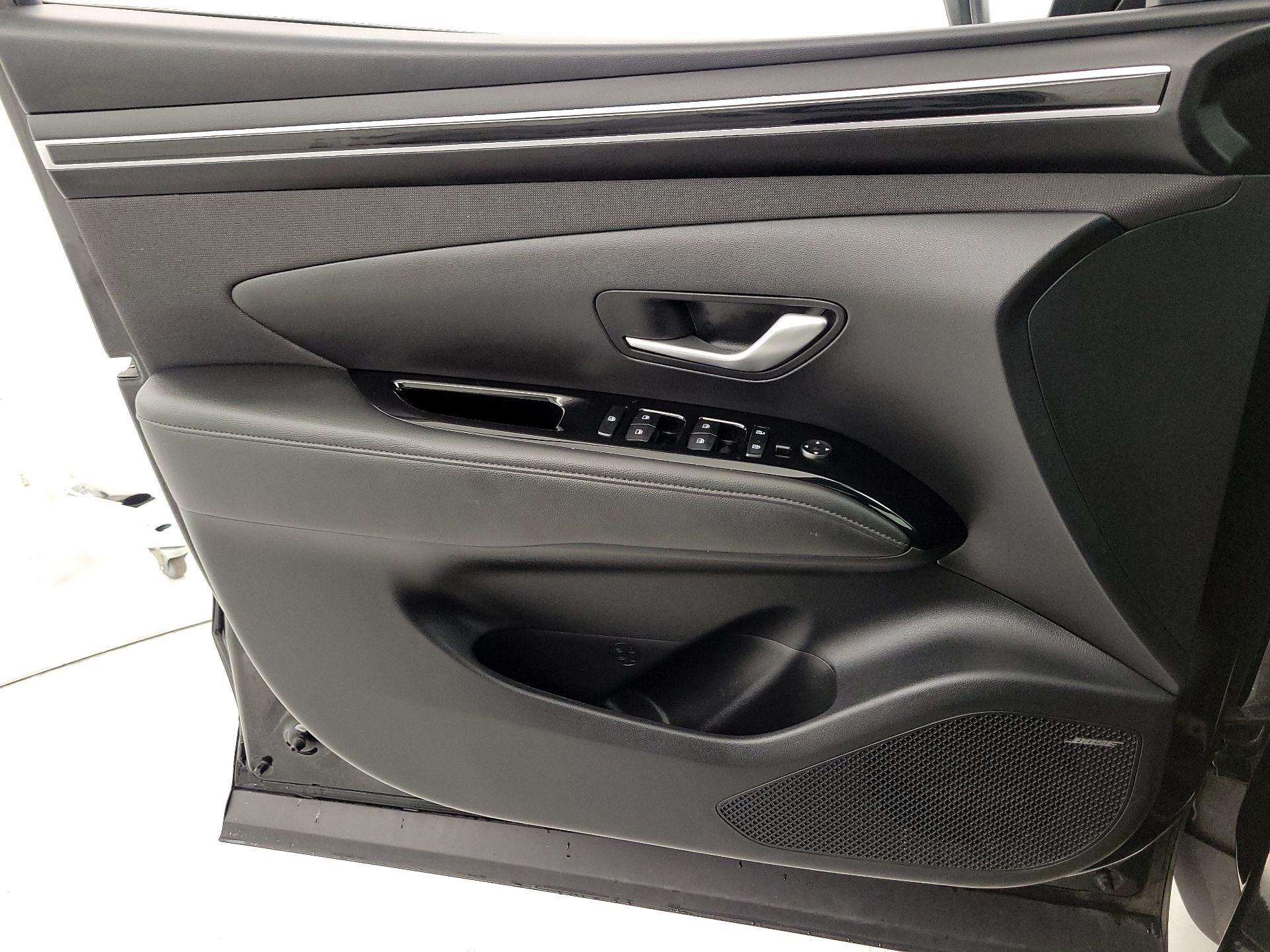 Thumbnail: 2023 Hyundai Santa Cruz - 12