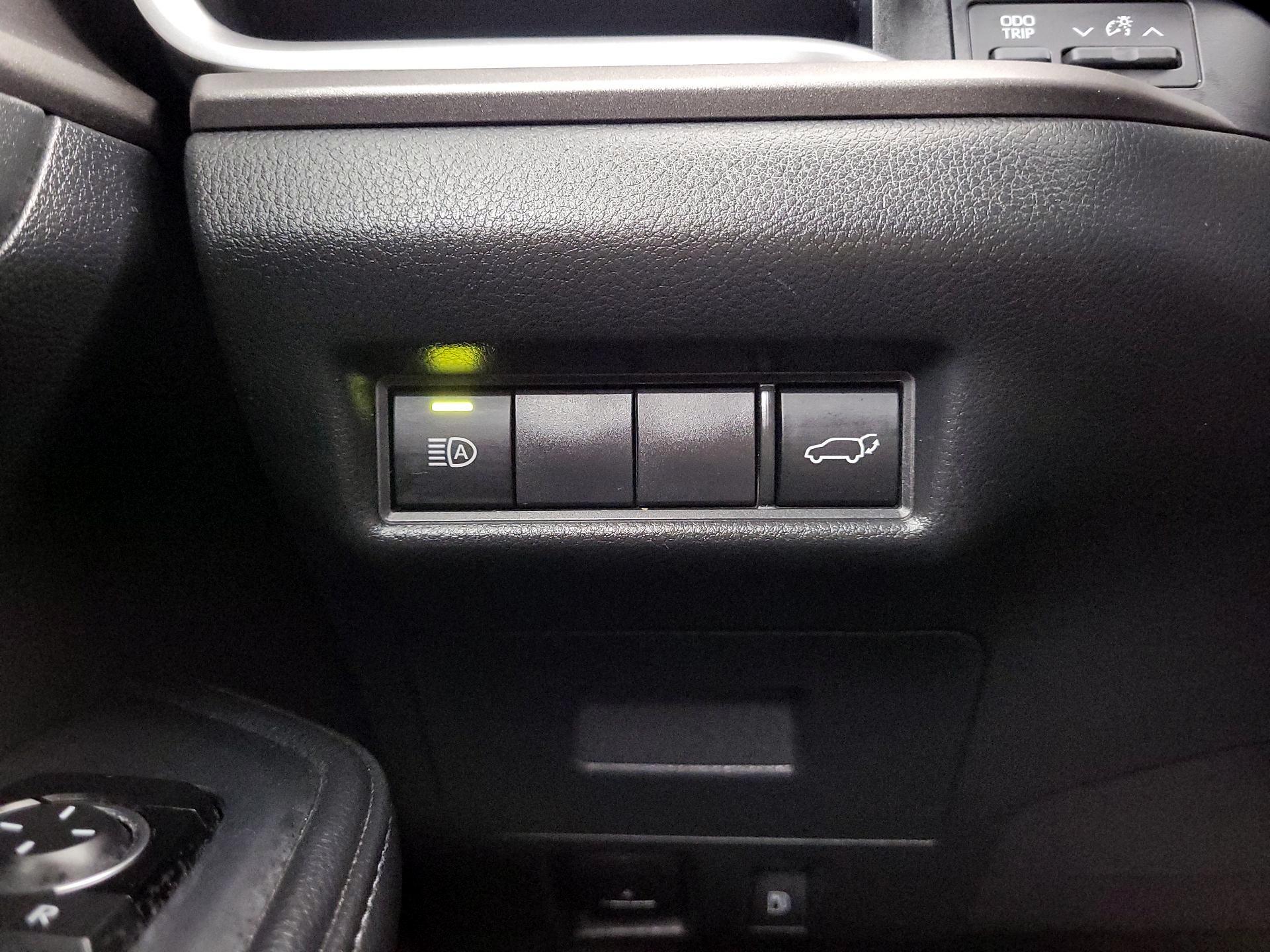 Thumbnail: 2025 Toyota Highlander - 13