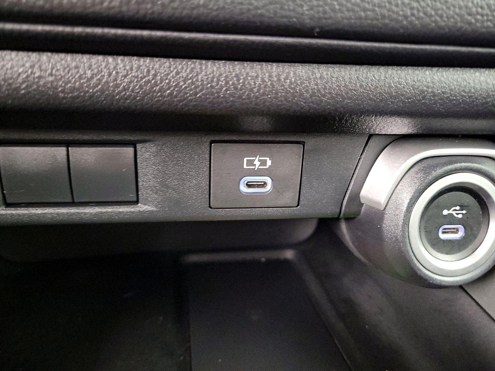 Thumbnail: 2025 Toyota Highlander - 18