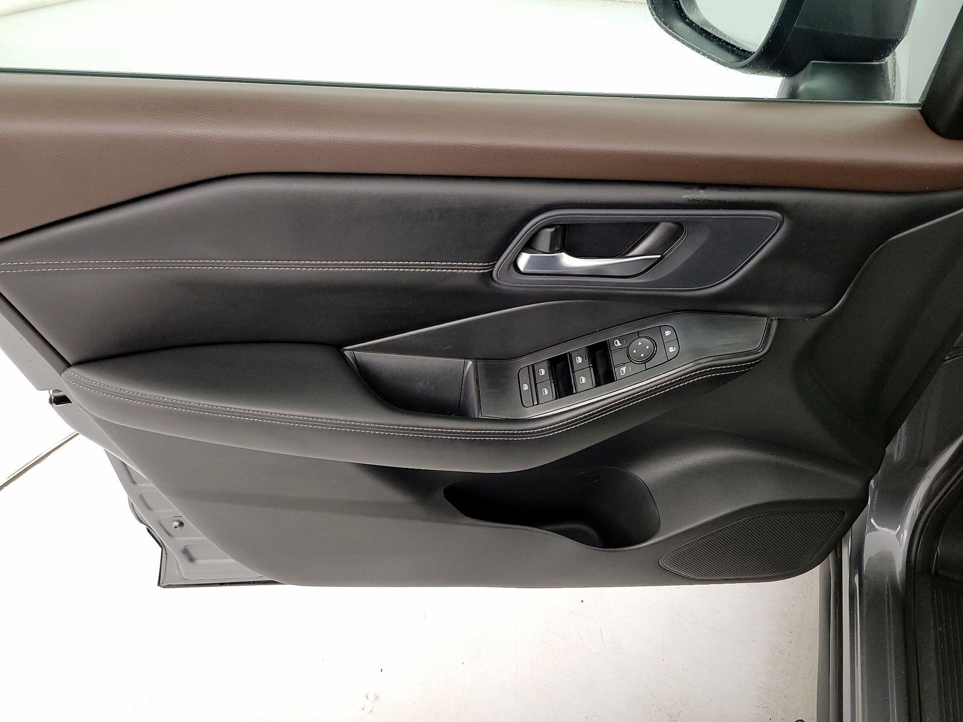 Thumbnail: 2023 Nissan Rogue - 12