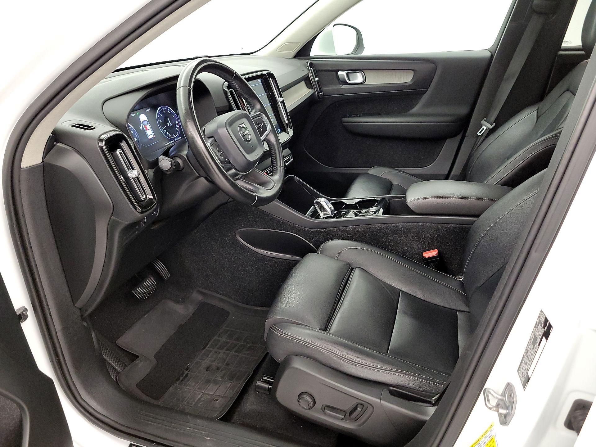 Thumbnail: 2019 Volvo XC40 - 11