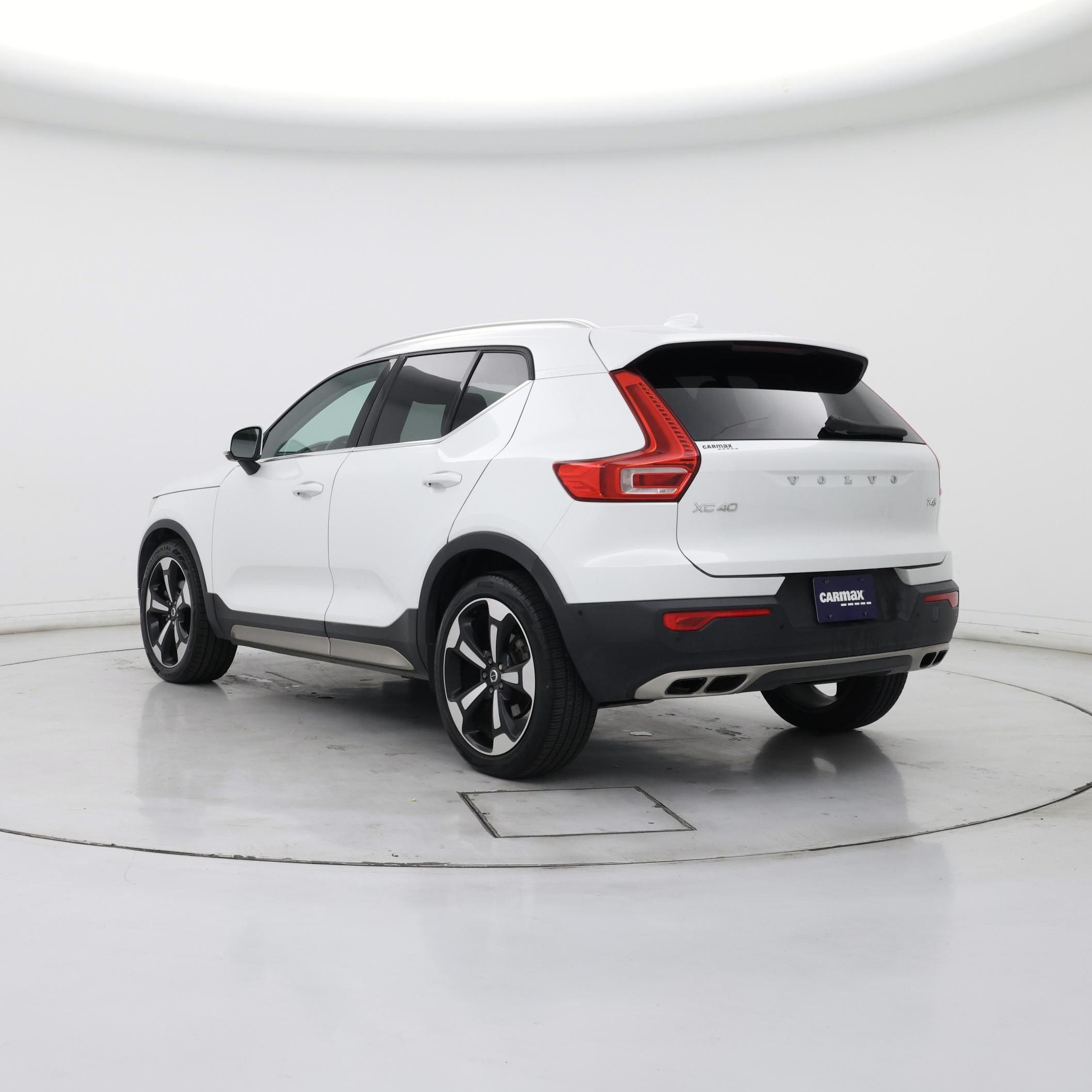 Thumbnail: 2019 Volvo XC40 - 2