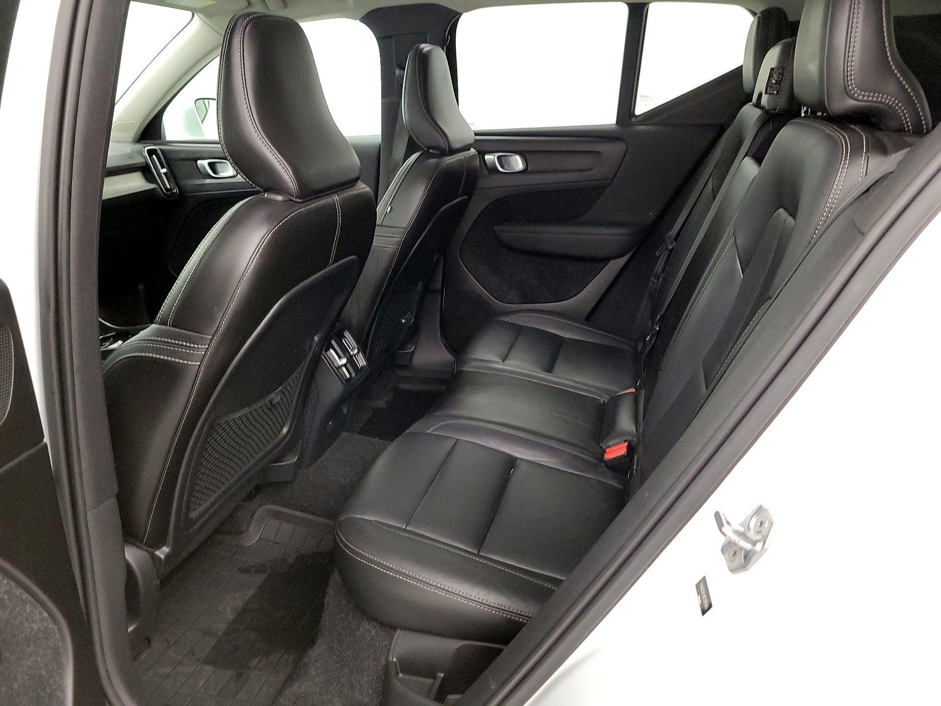 Thumbnail: 2019 Volvo XC40 - 20