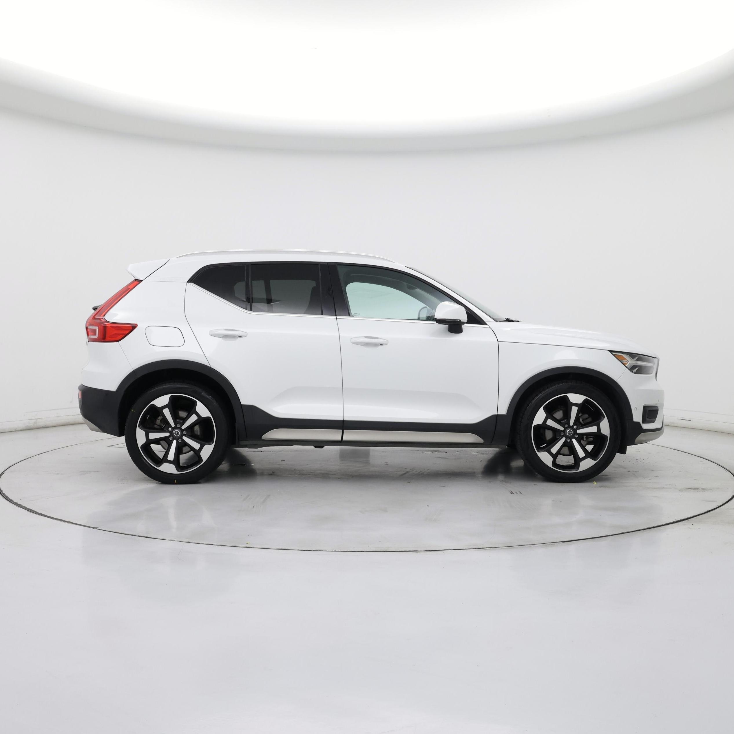 Thumbnail: 2019 Volvo XC40 - 7