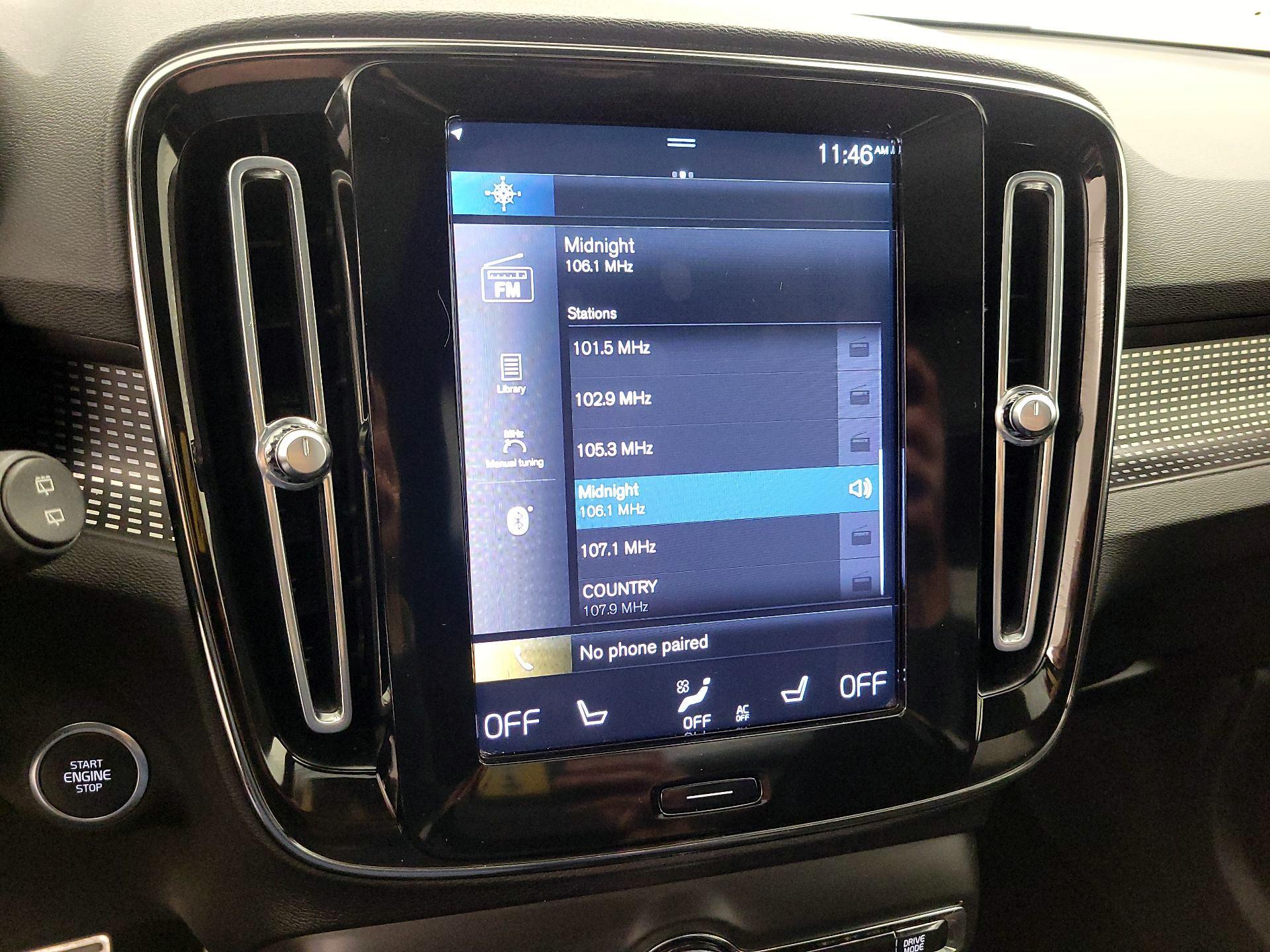 Thumbnail: 2021 Volvo XC40 - 15