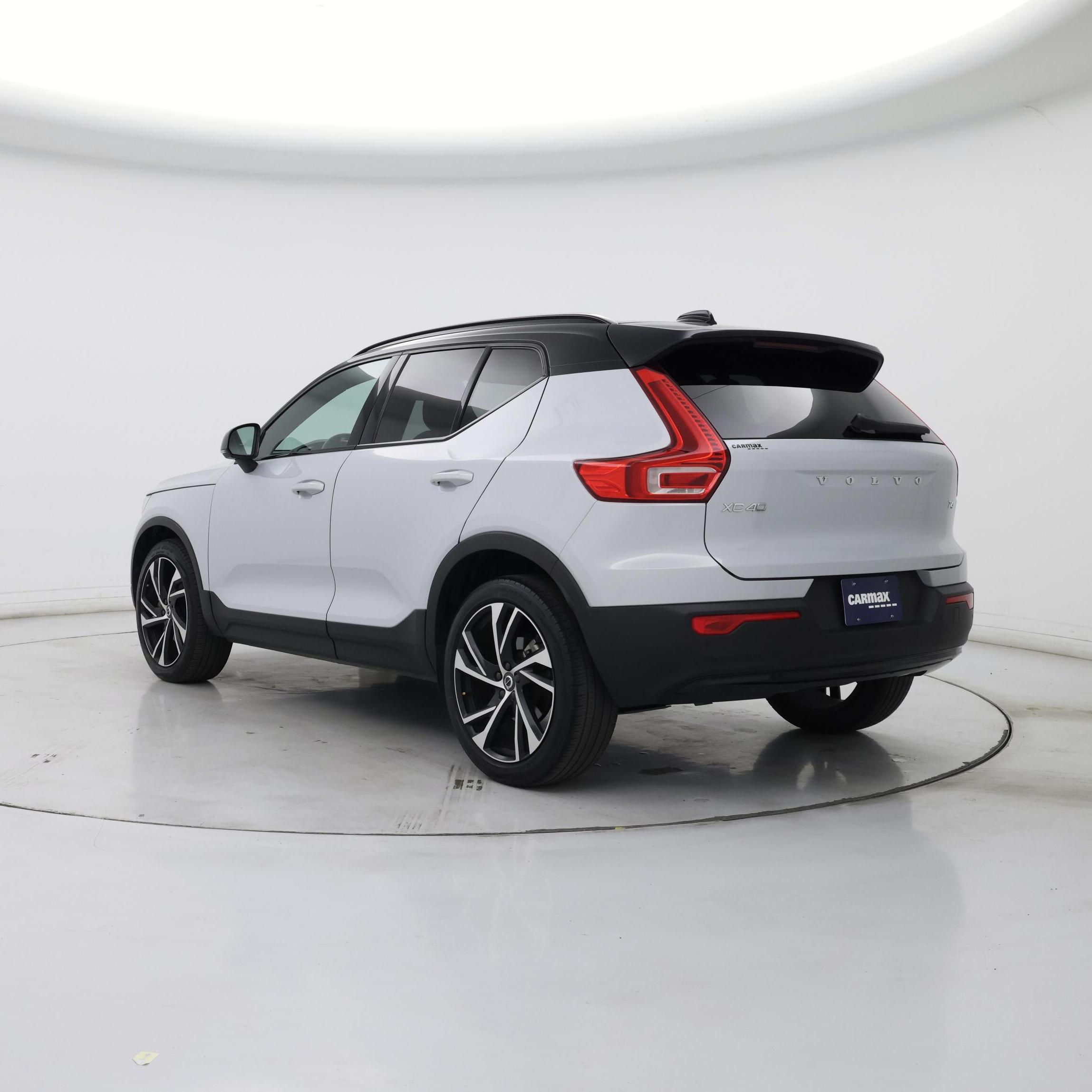 Thumbnail: 2021 Volvo XC40 - 2