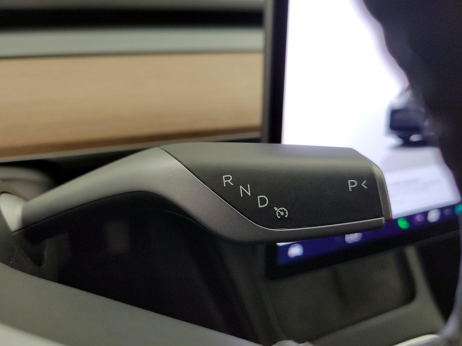 Thumbnail: 2022 Tesla Model 3 - 17