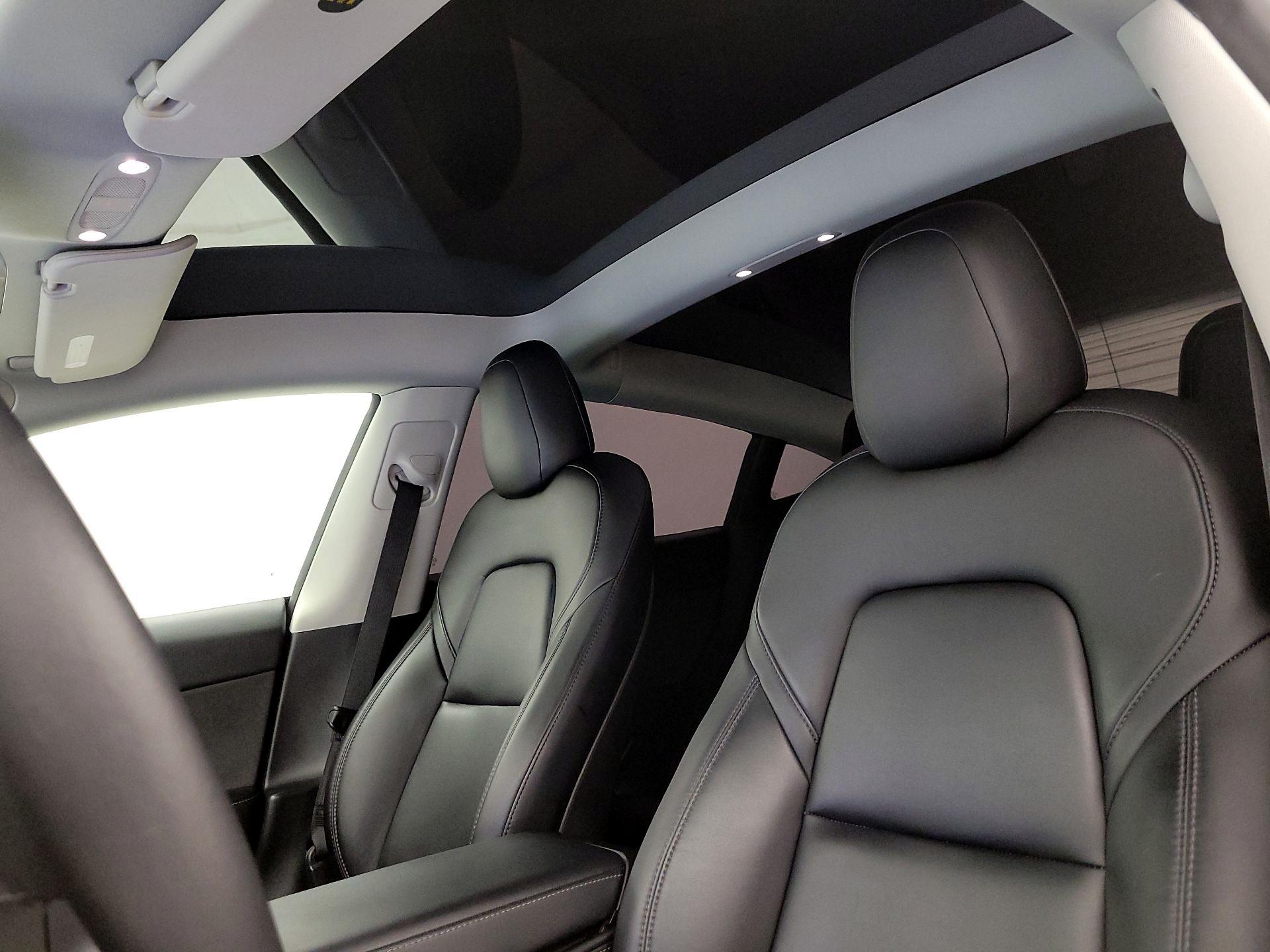 Thumbnail: 2022 Tesla Model 3 - 19