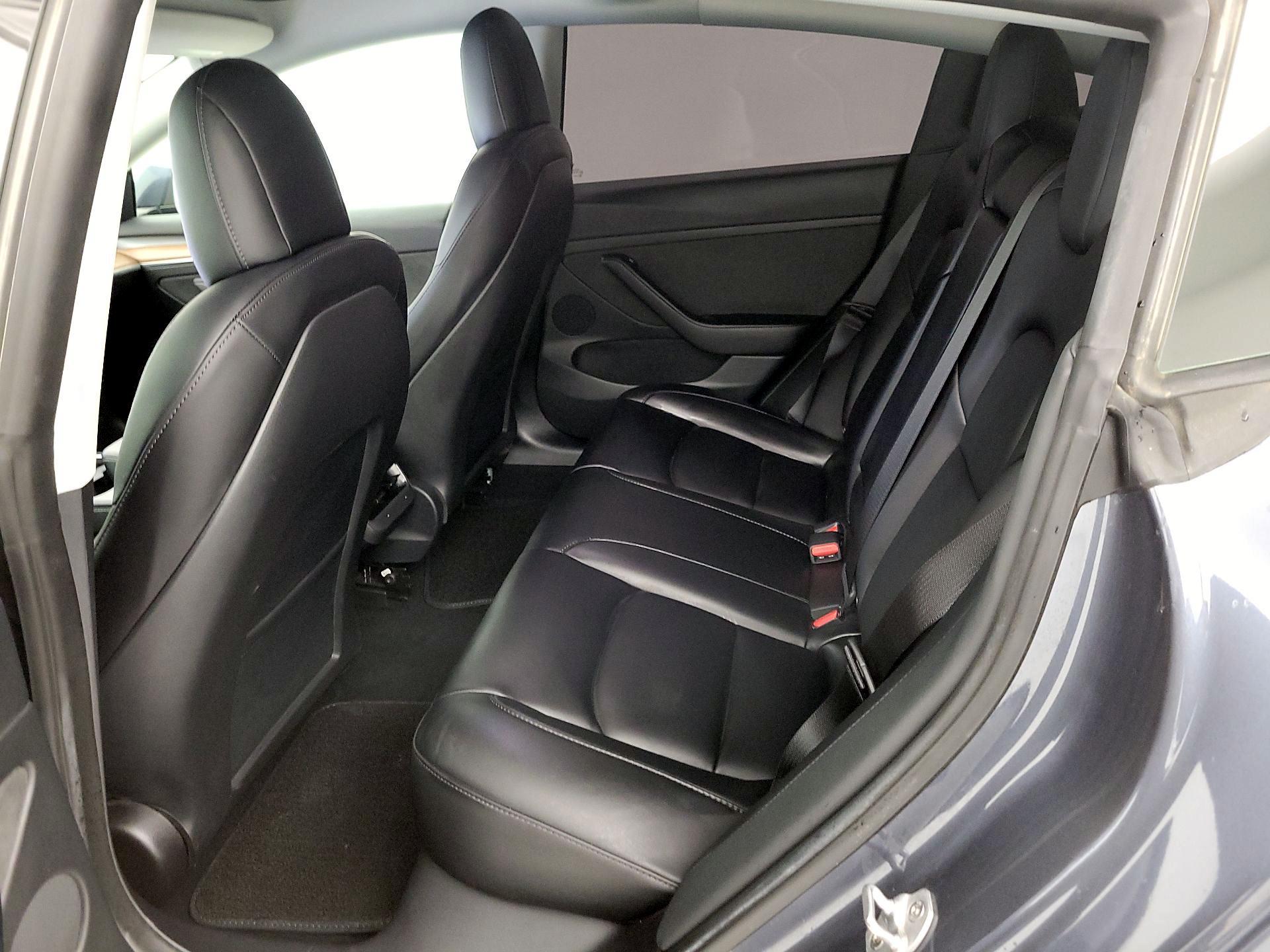 Thumbnail: 2022 Tesla Model 3 - 20