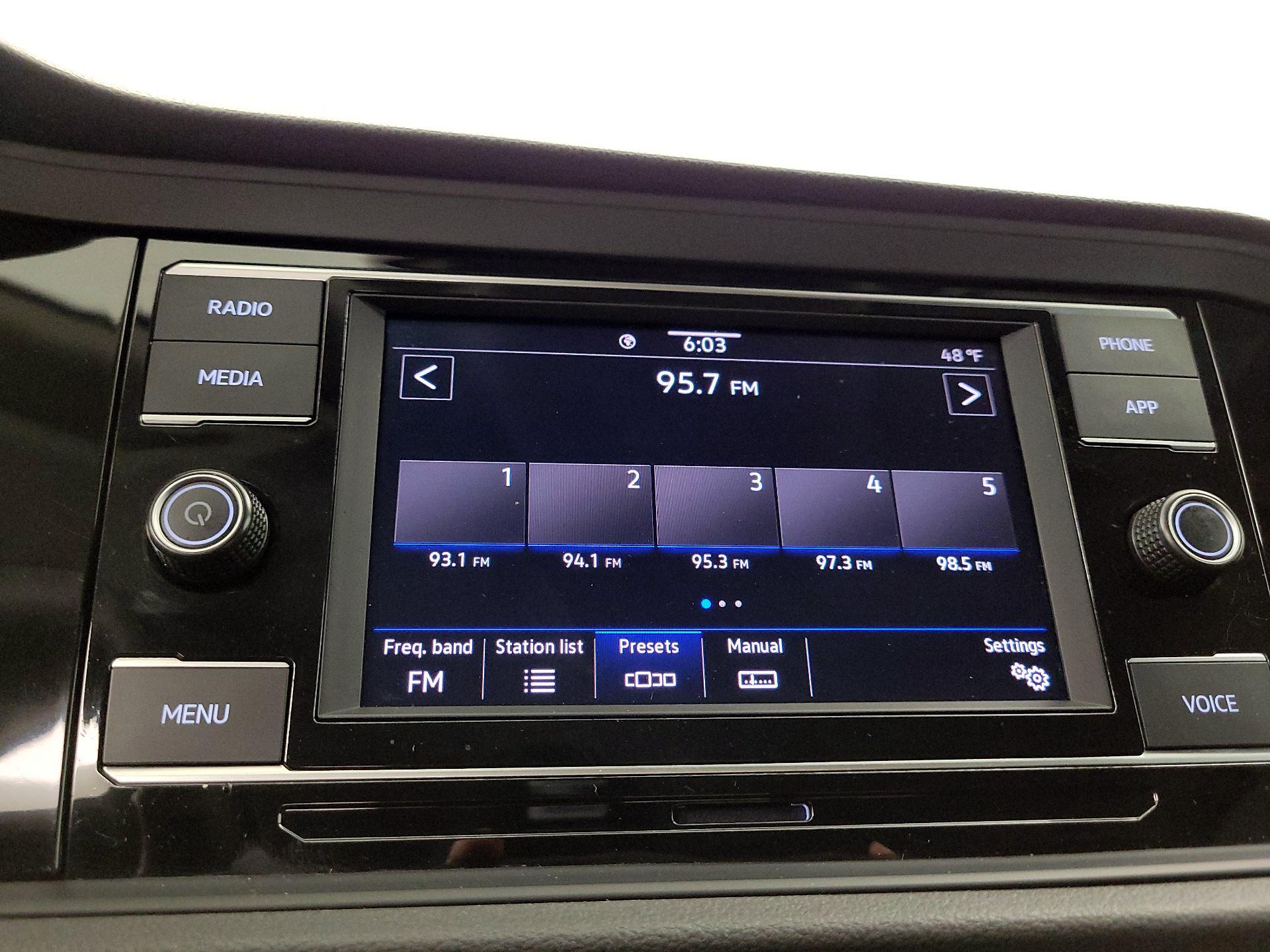 Thumbnail: 2024 Volkswagen Jetta - 15