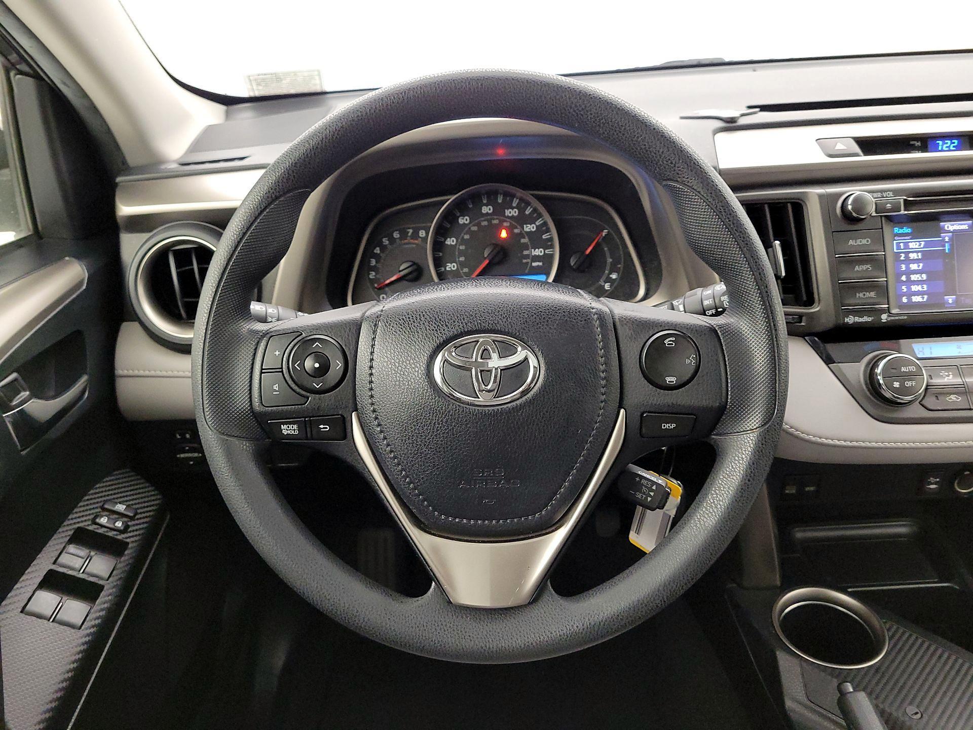 Thumbnail: 2015 Toyota RAV4 - 10