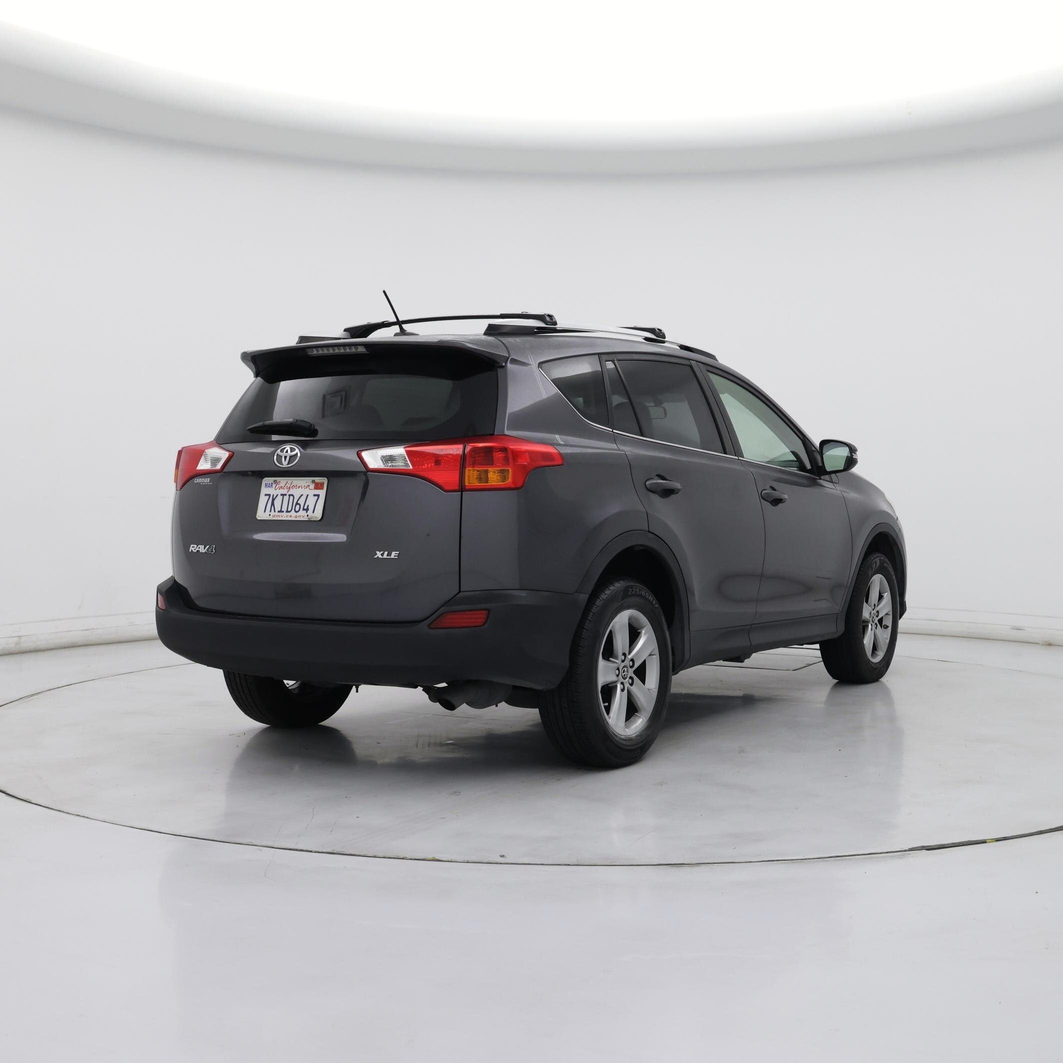 Thumbnail: 2015 Toyota RAV4 - 8