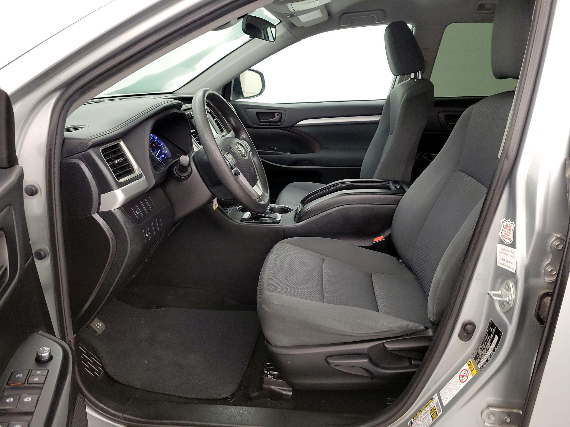 Thumbnail: 2019 Toyota Highlander - 11