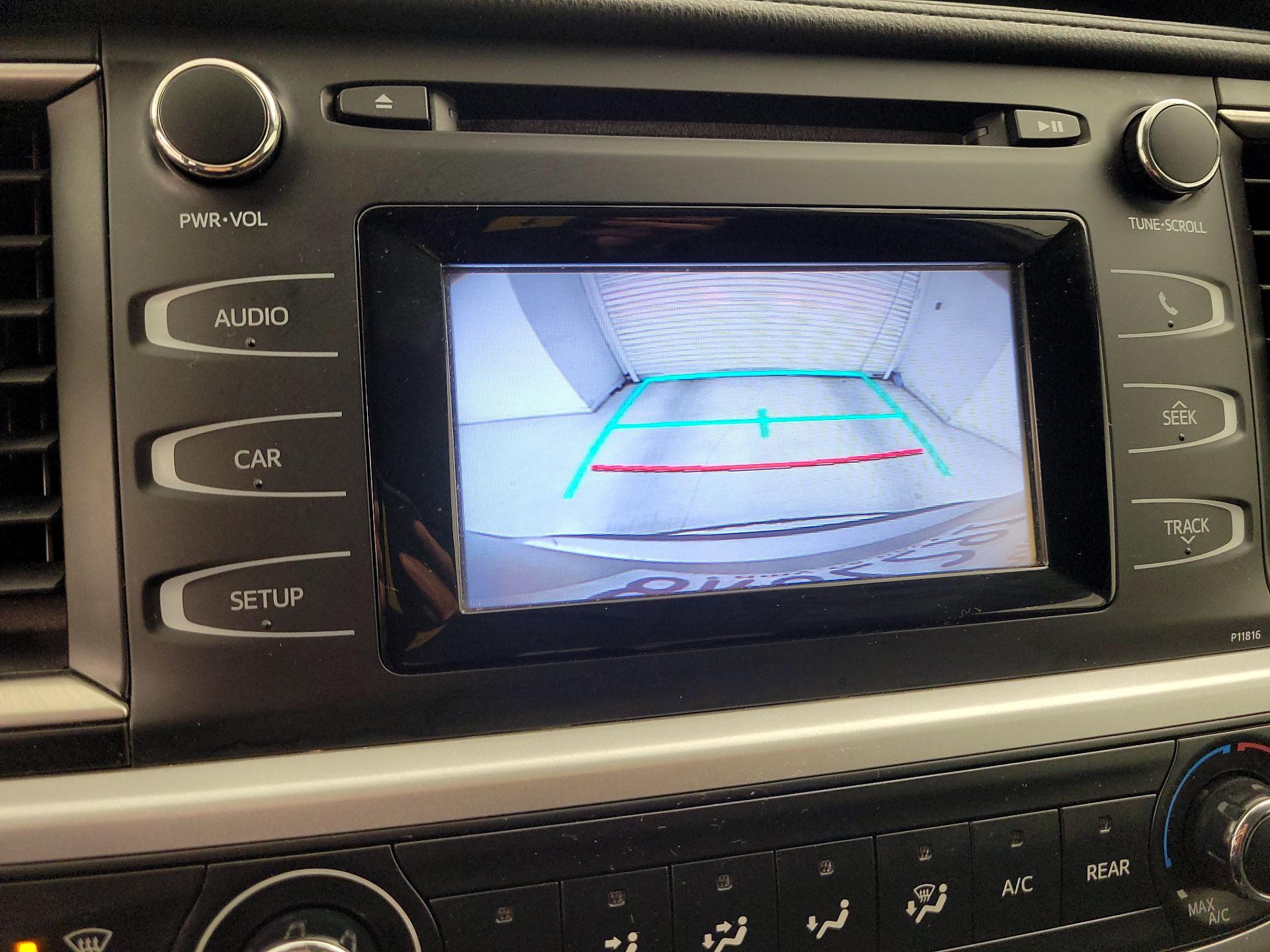 Thumbnail: 2019 Toyota Highlander - 14