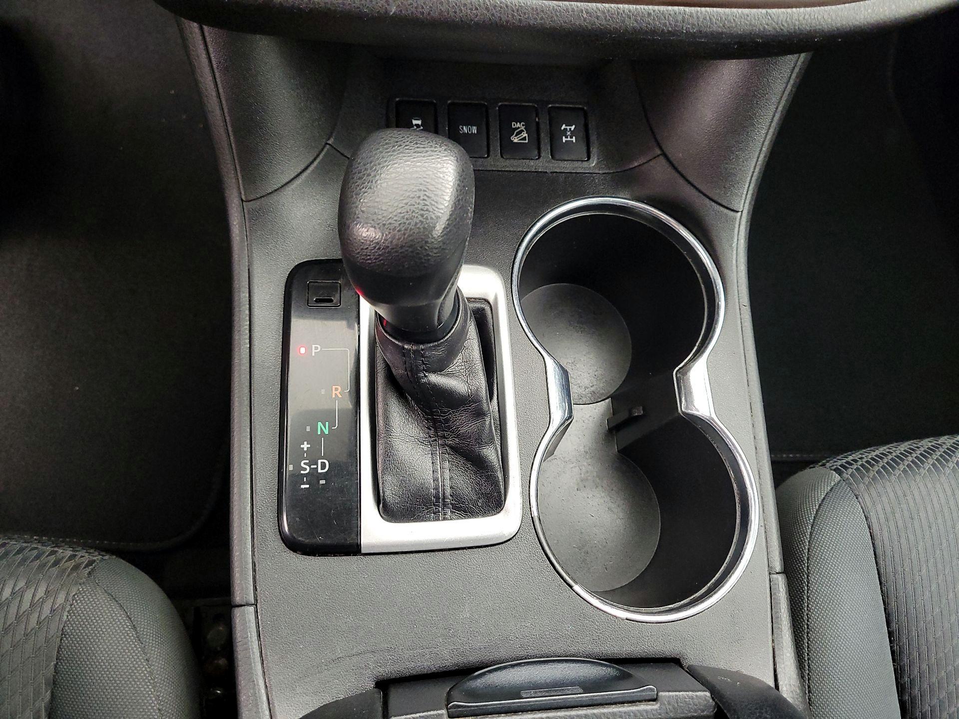 Thumbnail: 2019 Toyota Highlander - 17