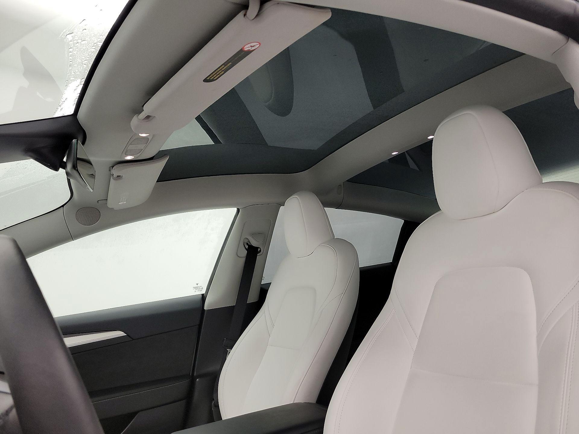 Thumbnail: 2023 Tesla Model 3 - 19