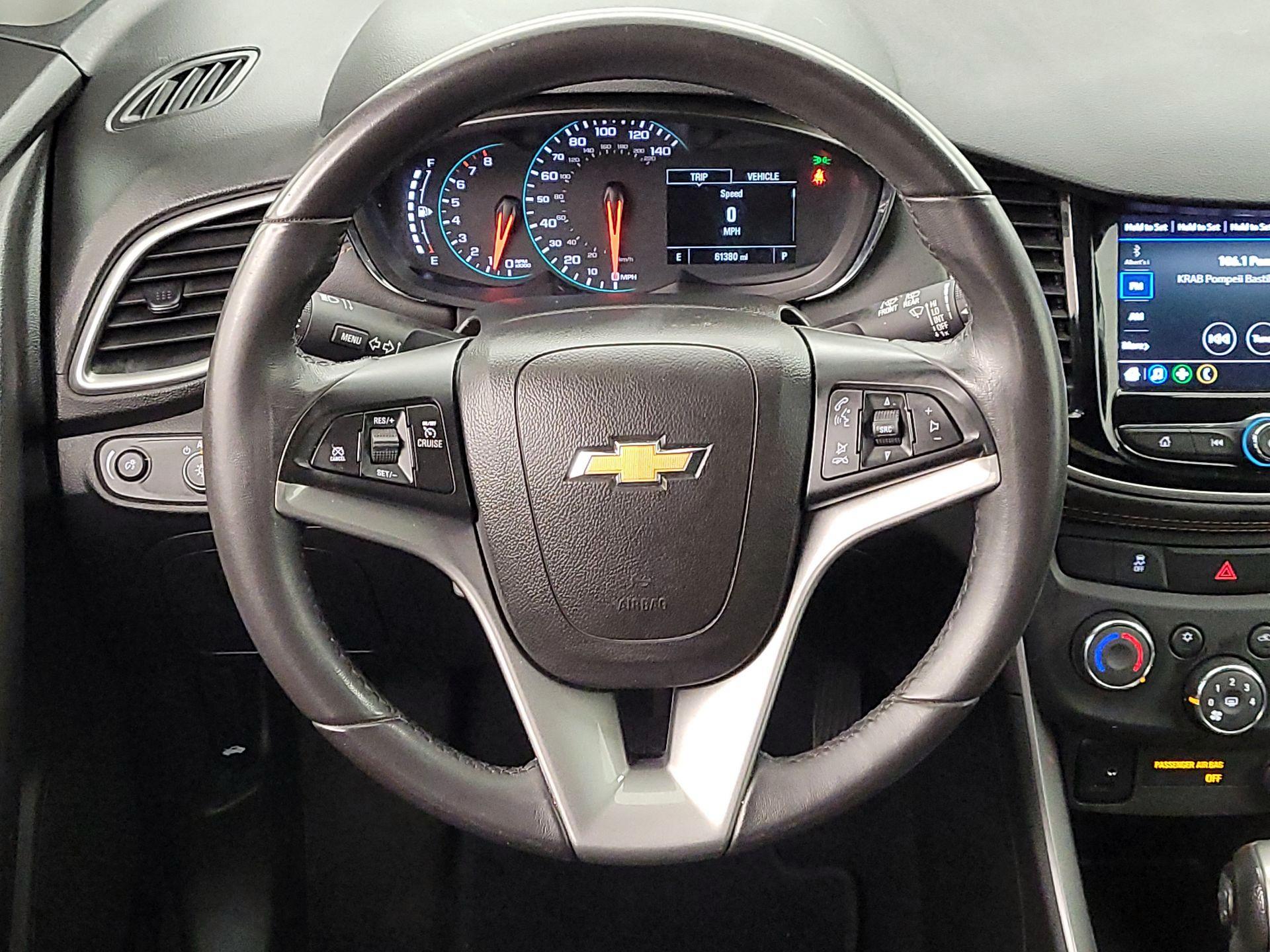 Thumbnail: 2022 Chevrolet Trax - 10