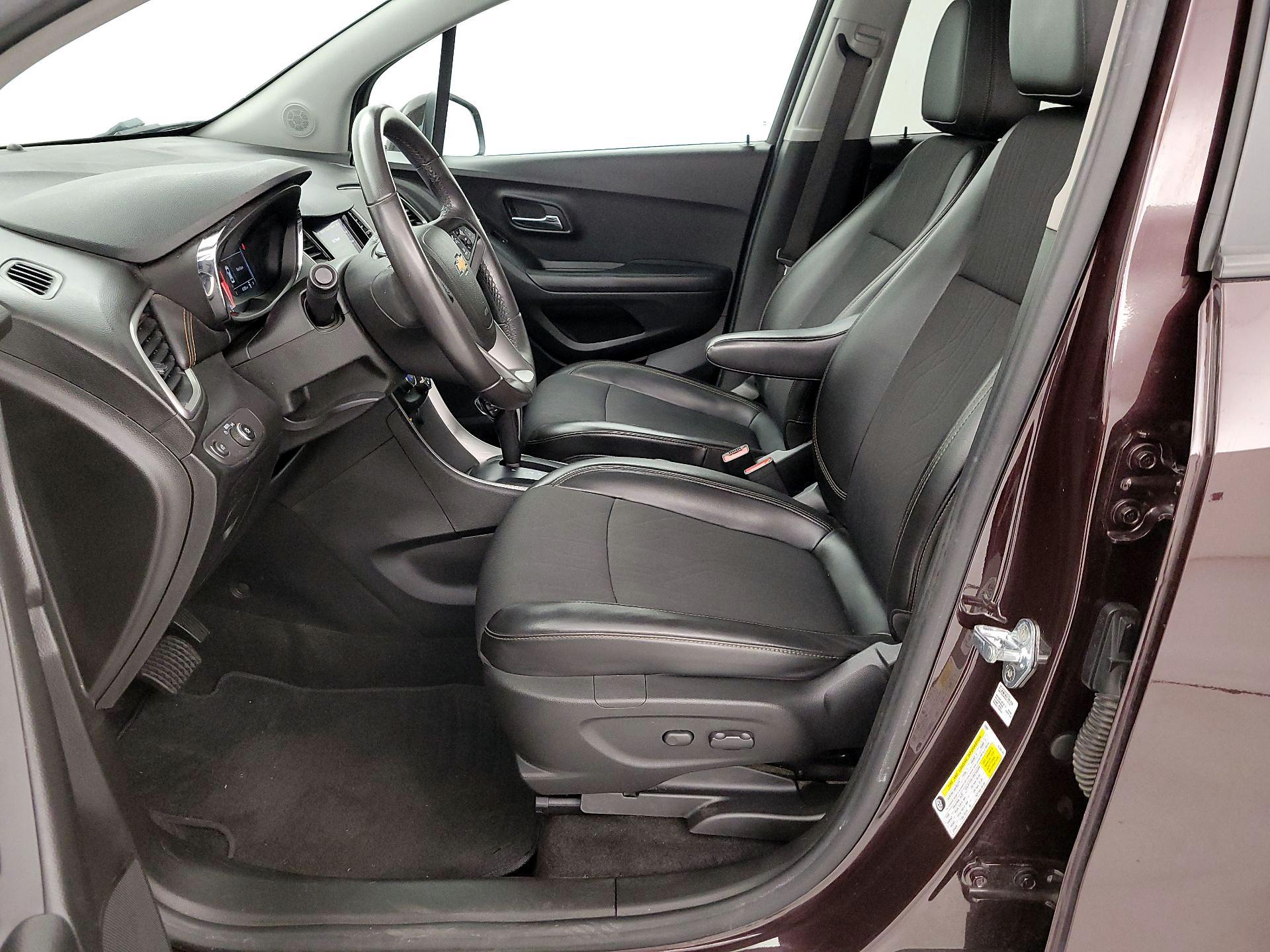 Thumbnail: 2022 Chevrolet Trax - 11