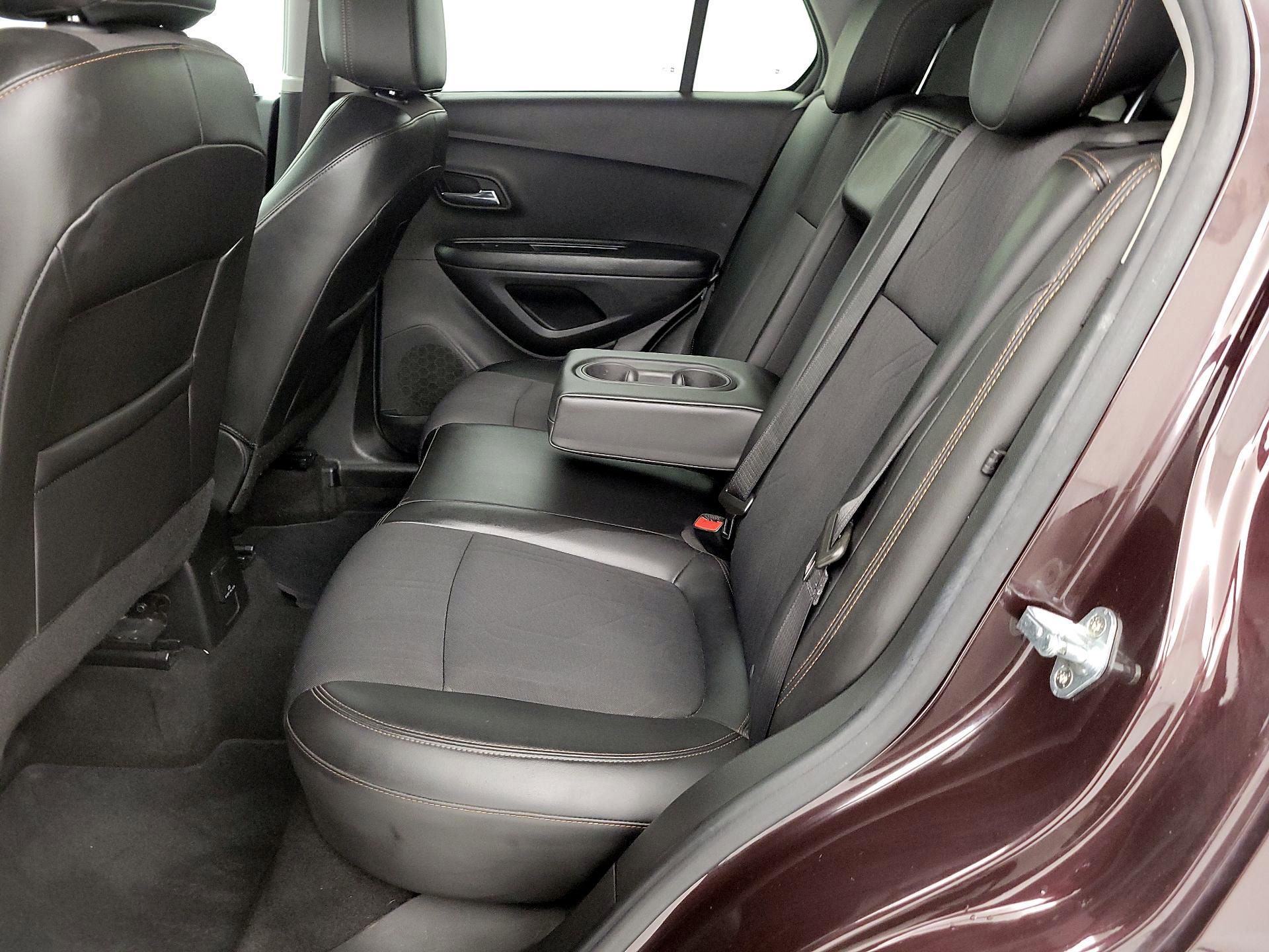 Thumbnail: 2022 Chevrolet Trax - 19