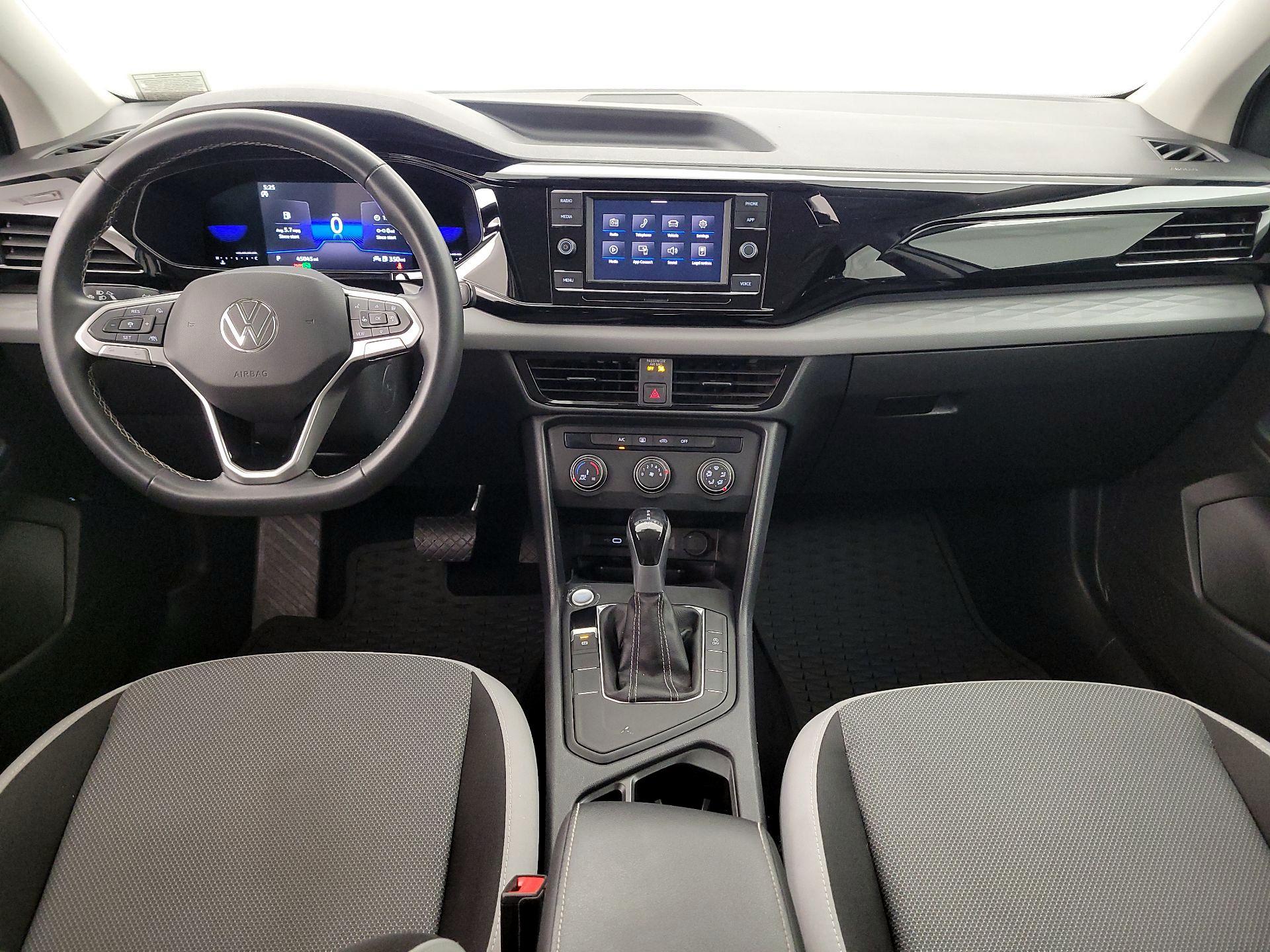 Thumbnail: 2022 Volkswagen Taos - 9