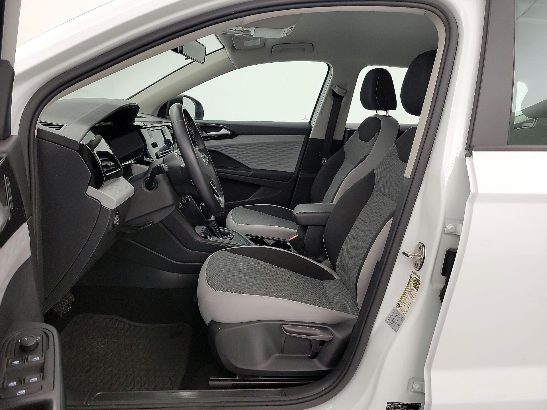 Thumbnail: 2022 Volkswagen Taos - 11