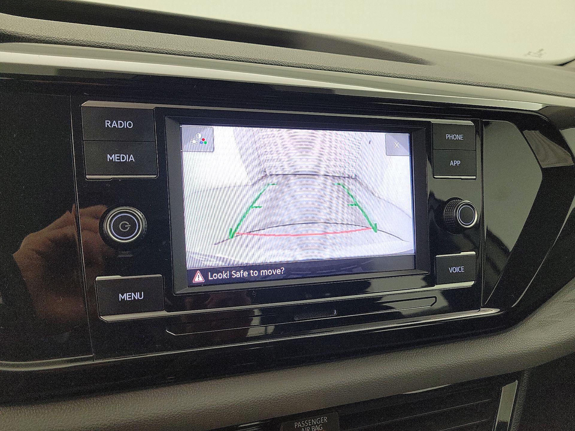 Thumbnail: 2022 Volkswagen Taos - 14