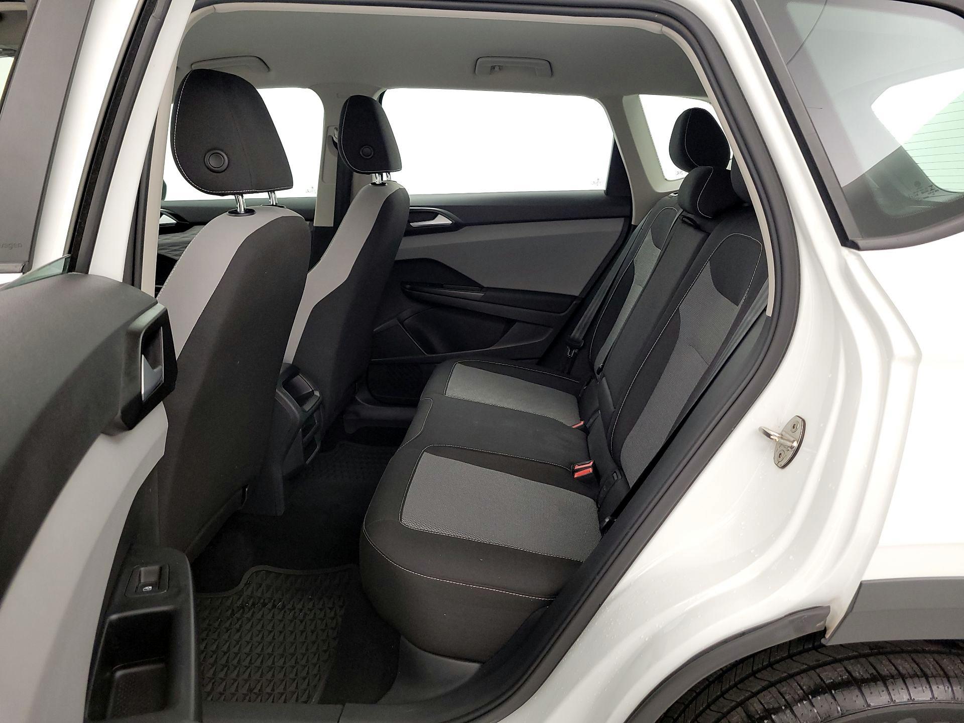 Thumbnail: 2022 Volkswagen Taos - 19