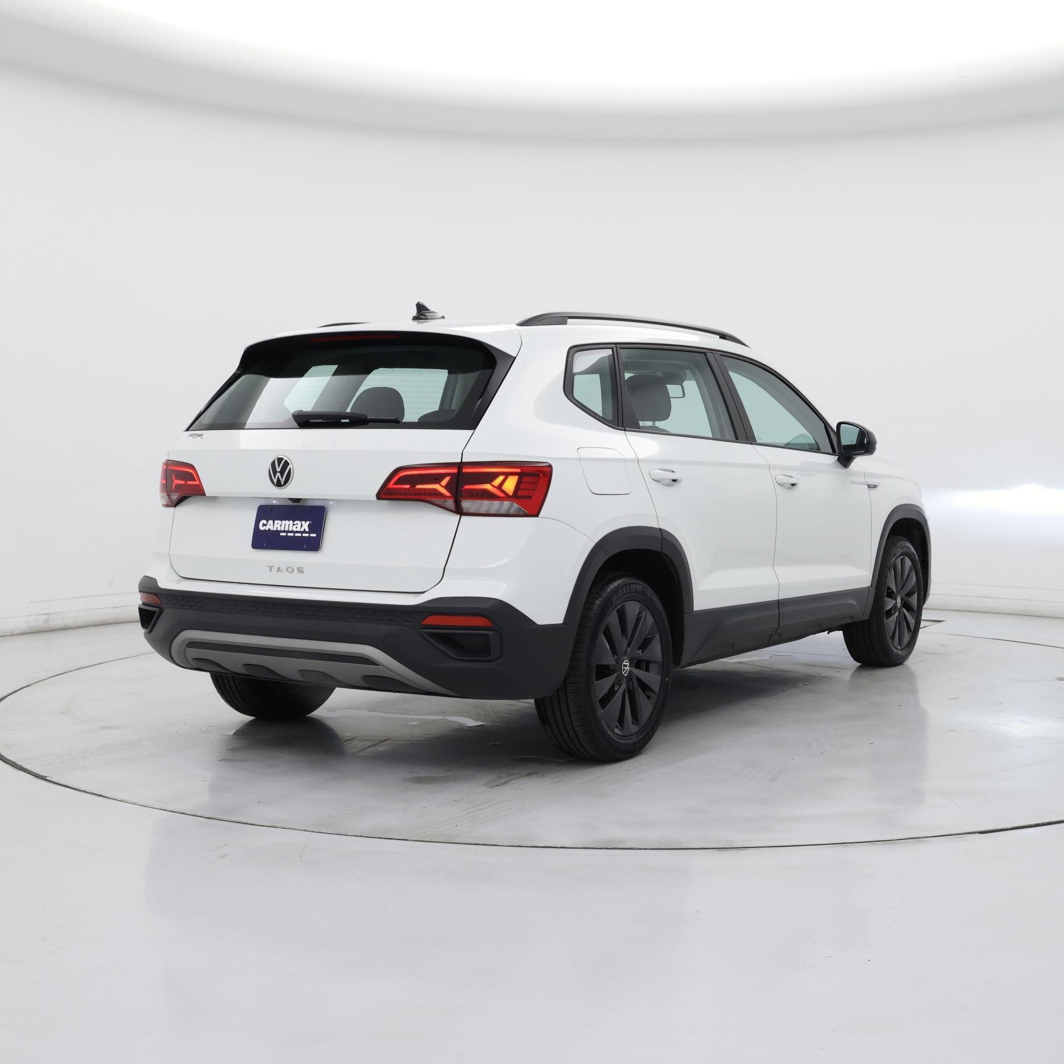 Thumbnail: 2022 Volkswagen Taos - 8