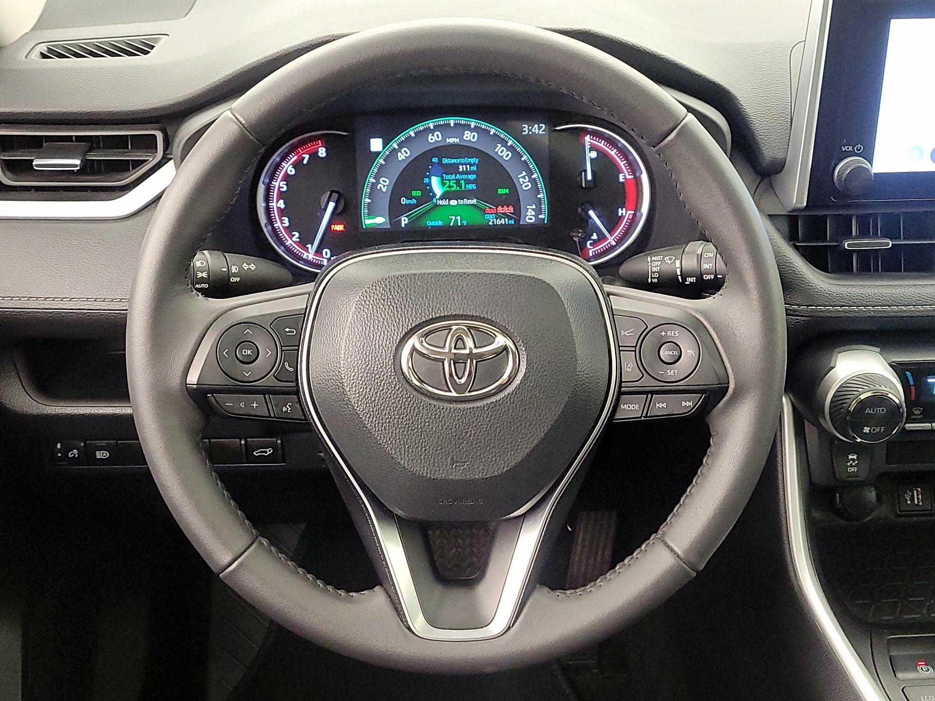 Thumbnail: 2023 Toyota RAV4 - 10