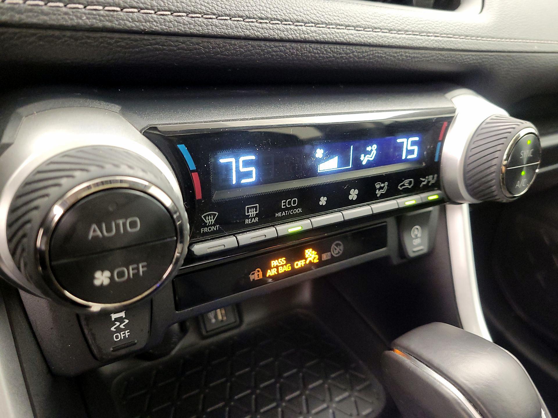 Thumbnail: 2023 Toyota RAV4 - 16