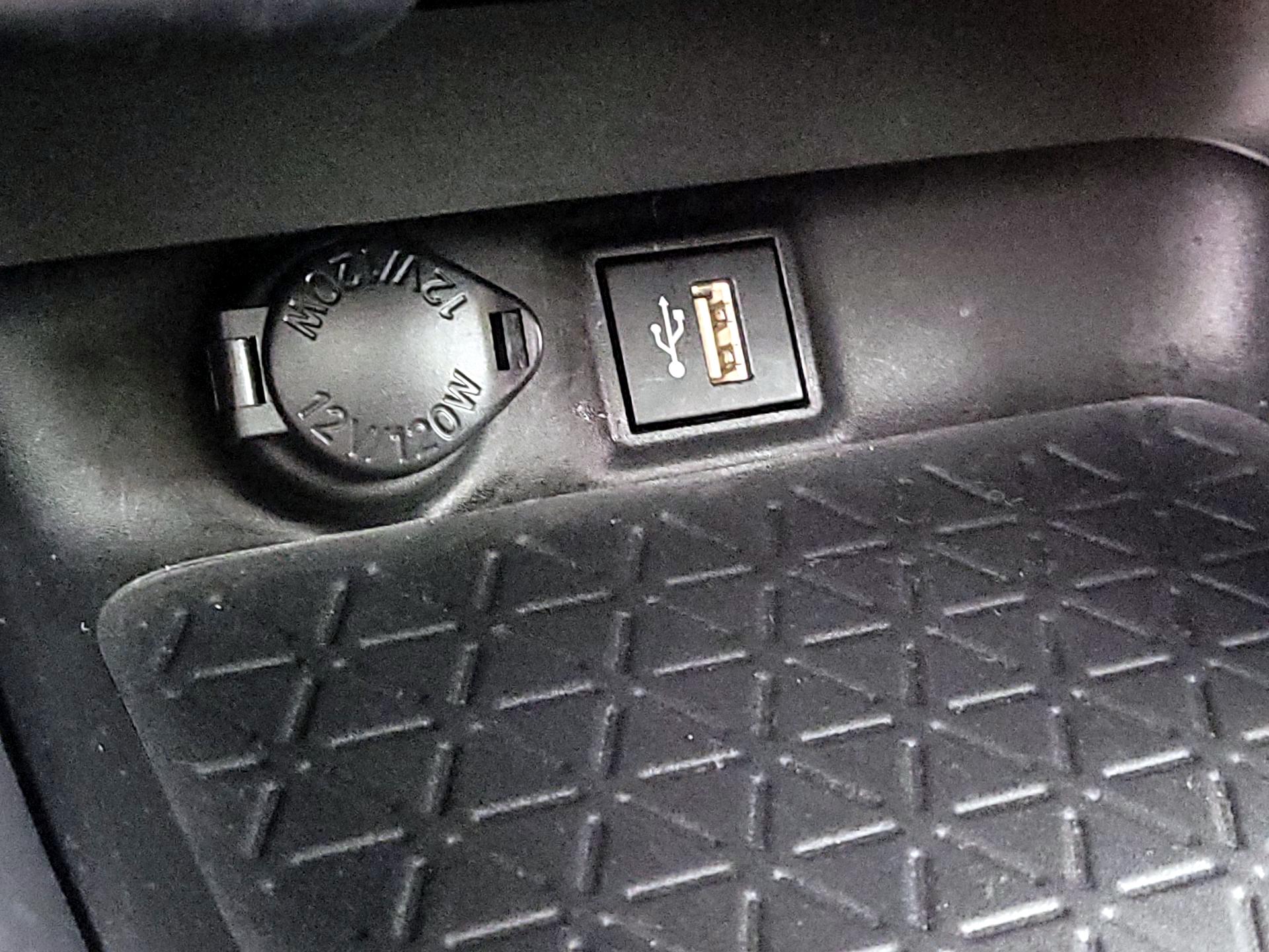 Thumbnail: 2023 Toyota RAV4 - 18