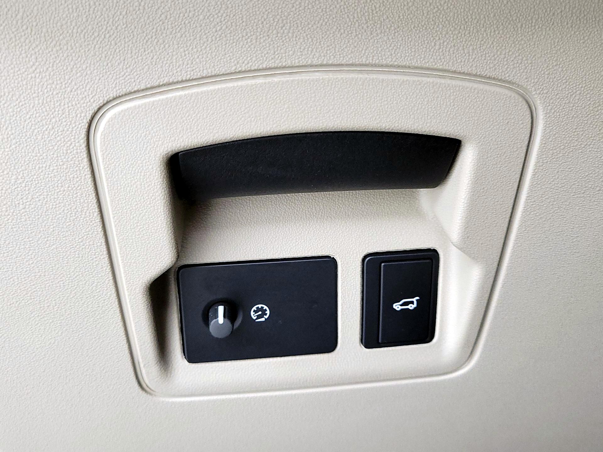 Thumbnail: 2023 Land Rover Range Rover Velar - 13