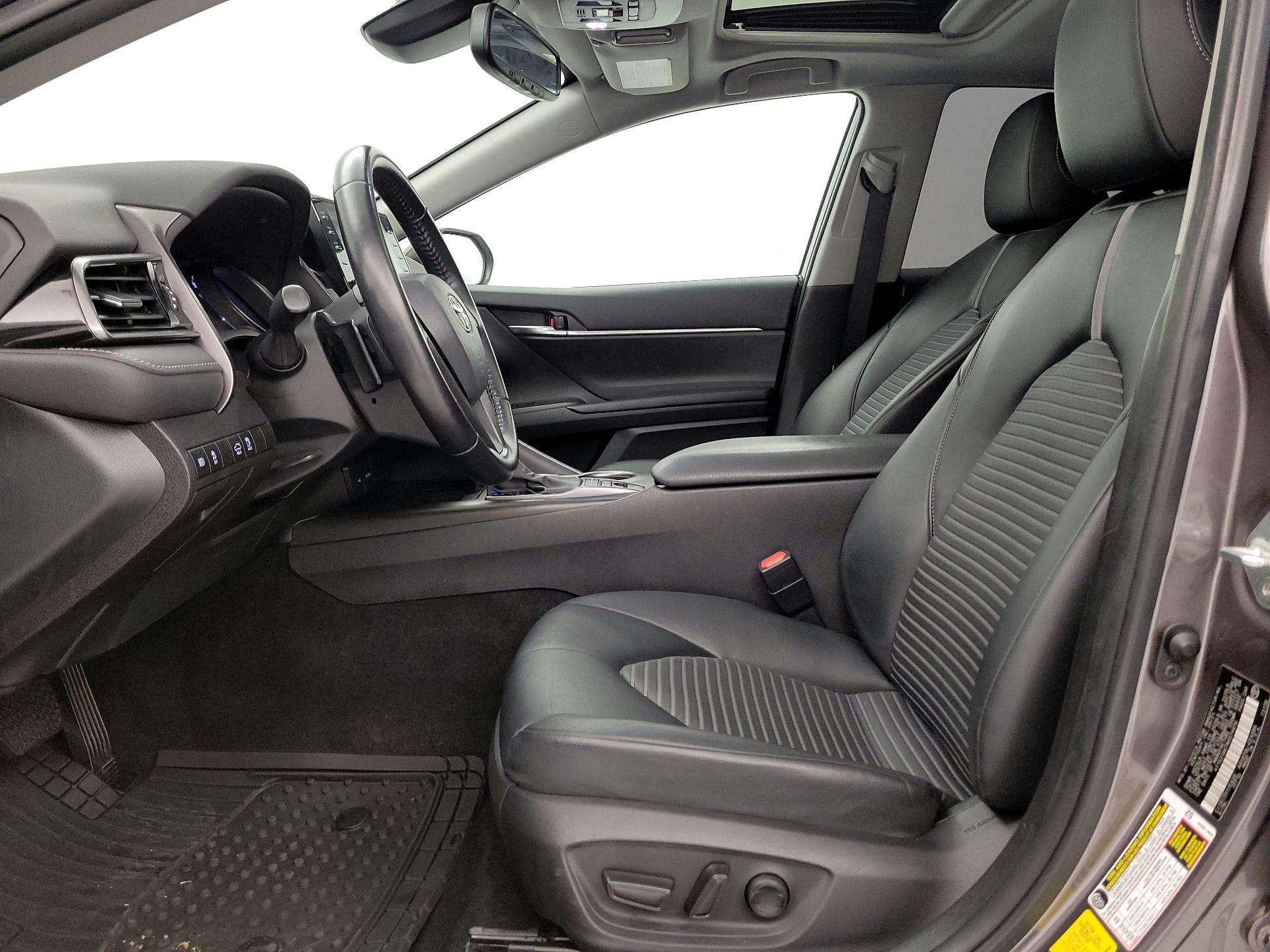 Thumbnail: 2022 Toyota Camry - 11