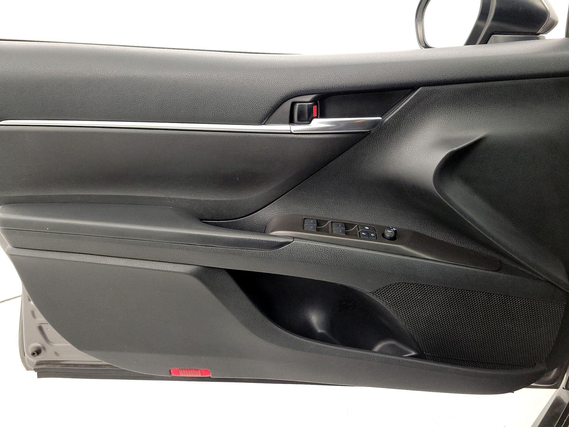 Thumbnail: 2022 Toyota Camry - 12