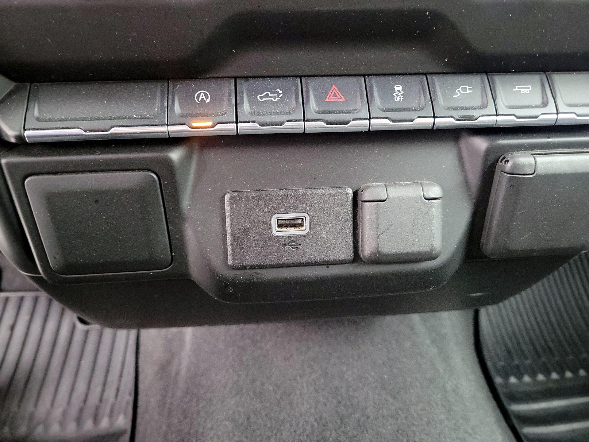 Thumbnail: 2020 Chevrolet Silverado 1500 - 18