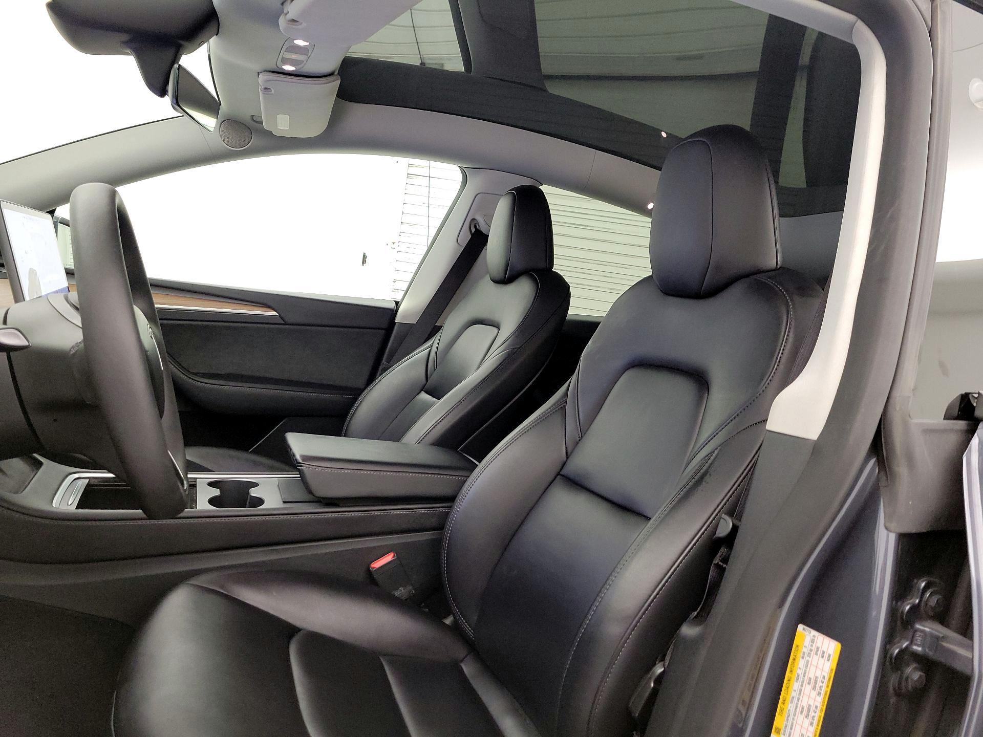 Thumbnail: 2023 Tesla Model Y - 18